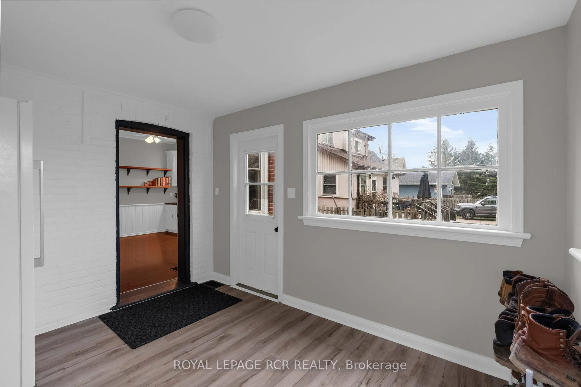 Photo 13 of 8159 Main Street, Adjala-Tosorontio, Everett — HOMEH
