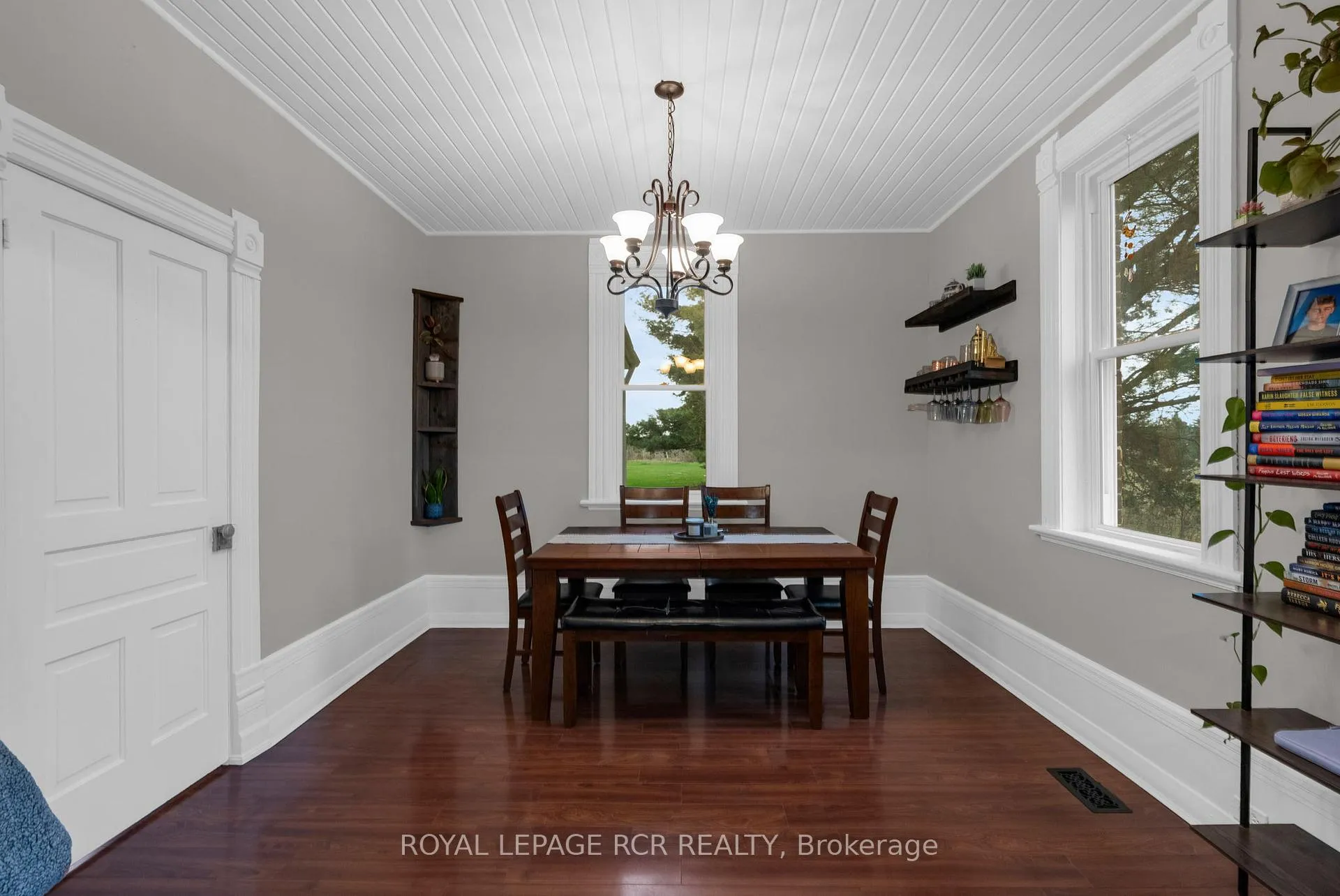 Photo 14 of 8159 Main Street, Adjala-Tosorontio, Everett — HOMEH