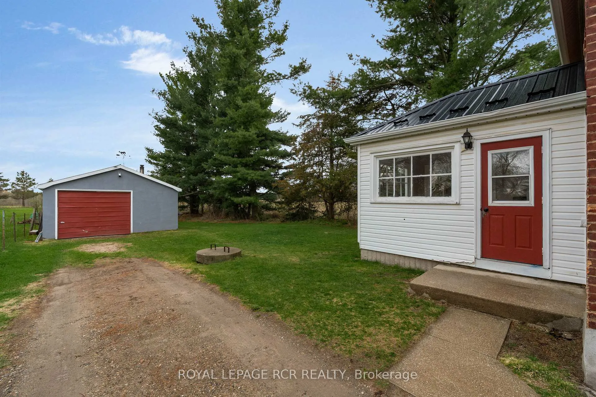 Photo 28 of 8159 Main Street, Adjala-Tosorontio, Everett — HOMEH