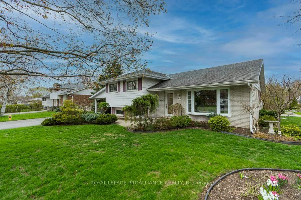 Photo 3 of 44 Shoniker Avenue, Quinte West, Trenton Ward — HOMEH