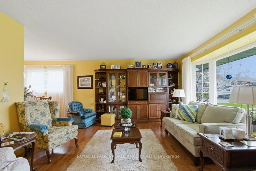 Photo 7 of 44 Shoniker Avenue, Quinte West, Trenton Ward — HOMEH