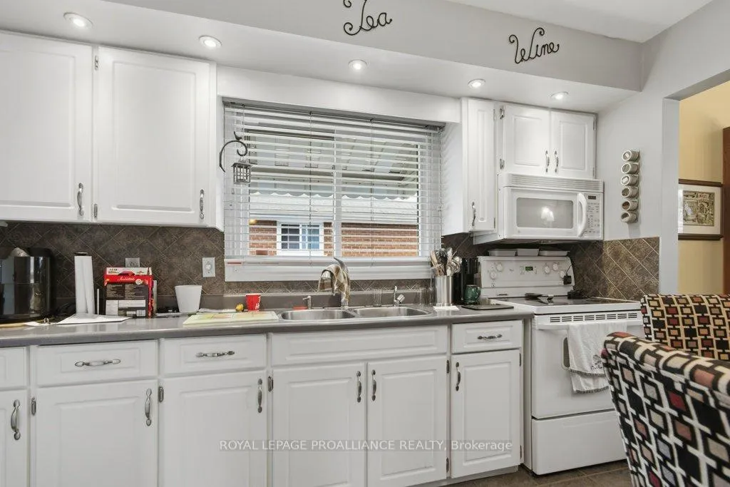 Photo 20 of 44 Shoniker Avenue, Quinte West, Trenton Ward — HOMEH