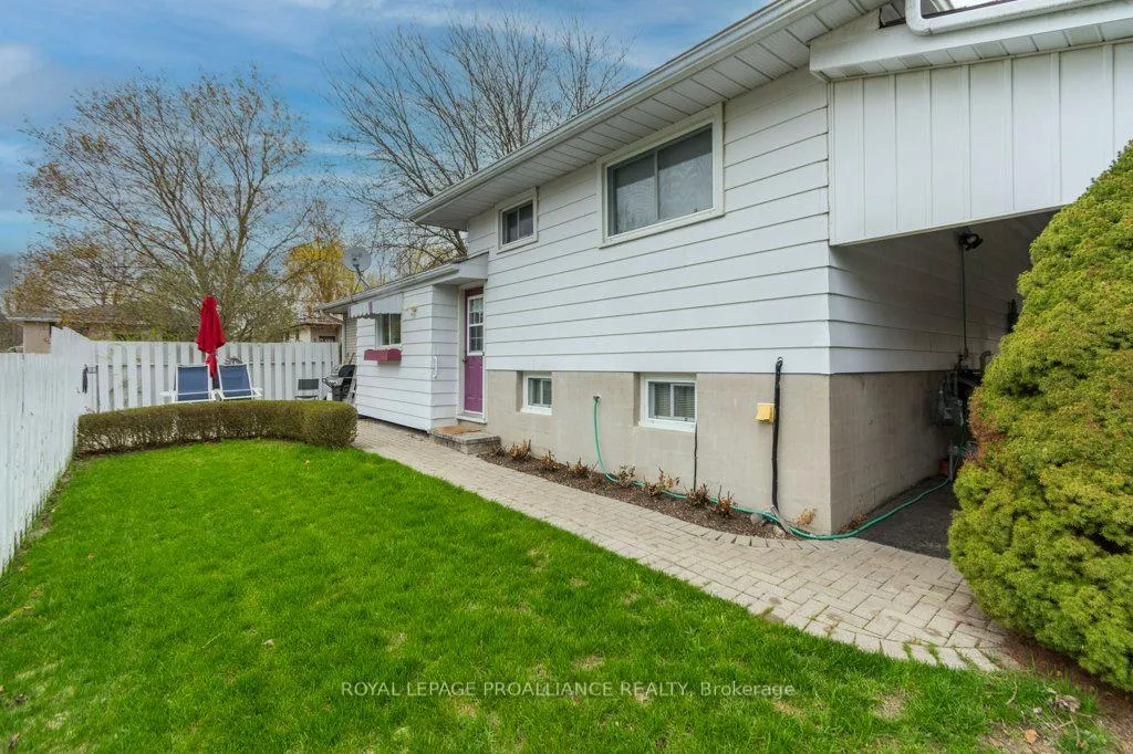 Photo 30 of 44 Shoniker Avenue, Quinte West, Trenton Ward — HOMEH