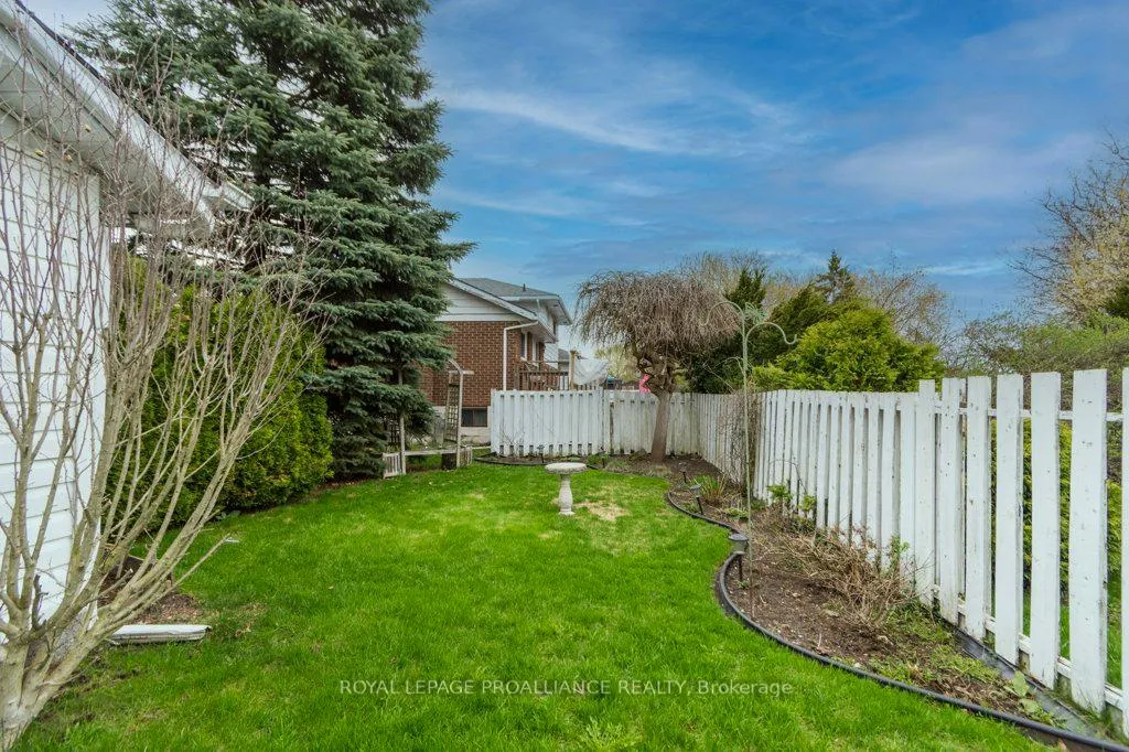 Photo 31 of 44 Shoniker Avenue, Quinte West, Trenton Ward — HOMEH