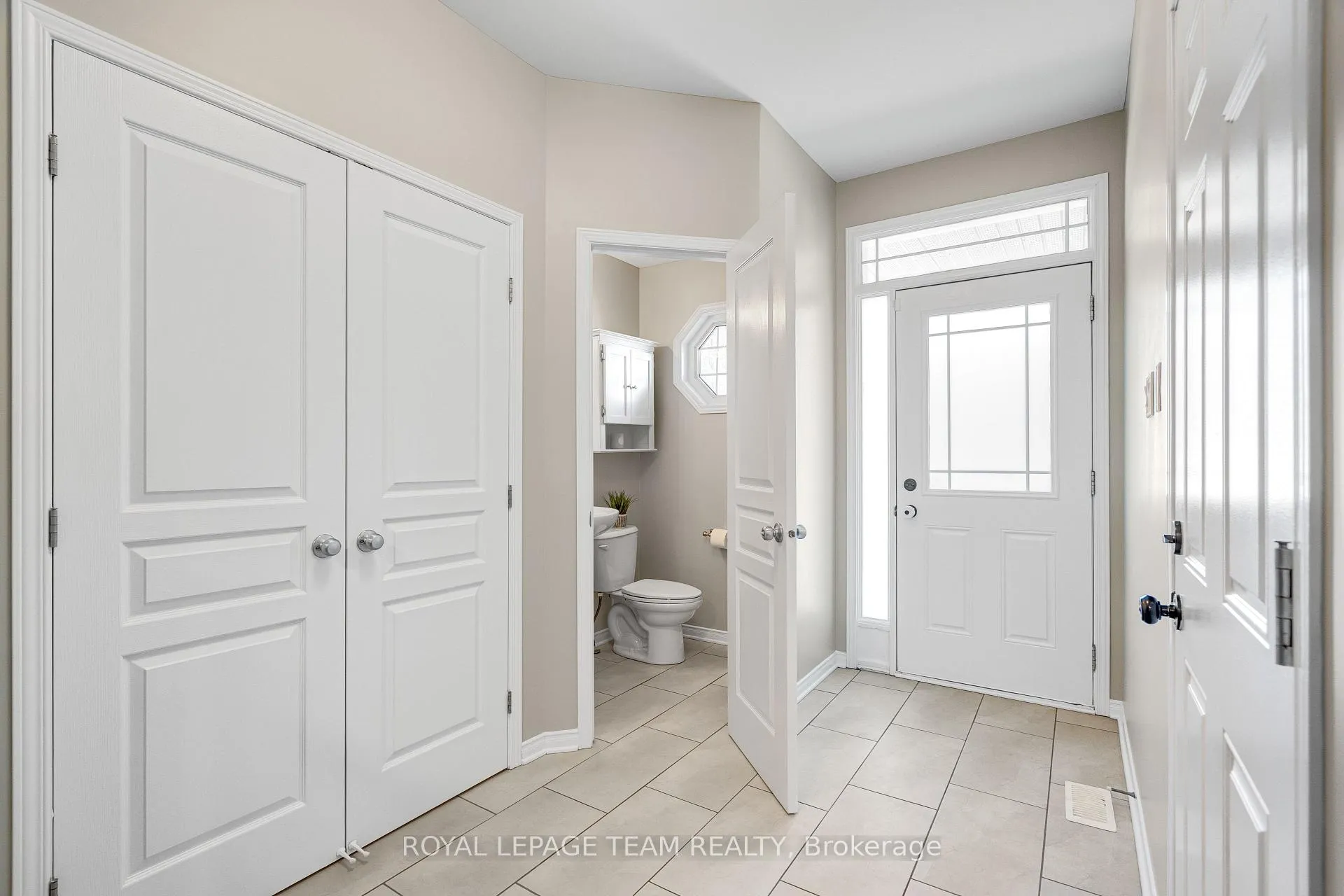 Photo 24 of 529 Pepperville Crescent, Ottawa, Kanata - Emerald Meadows/Trailwest — HOMEH