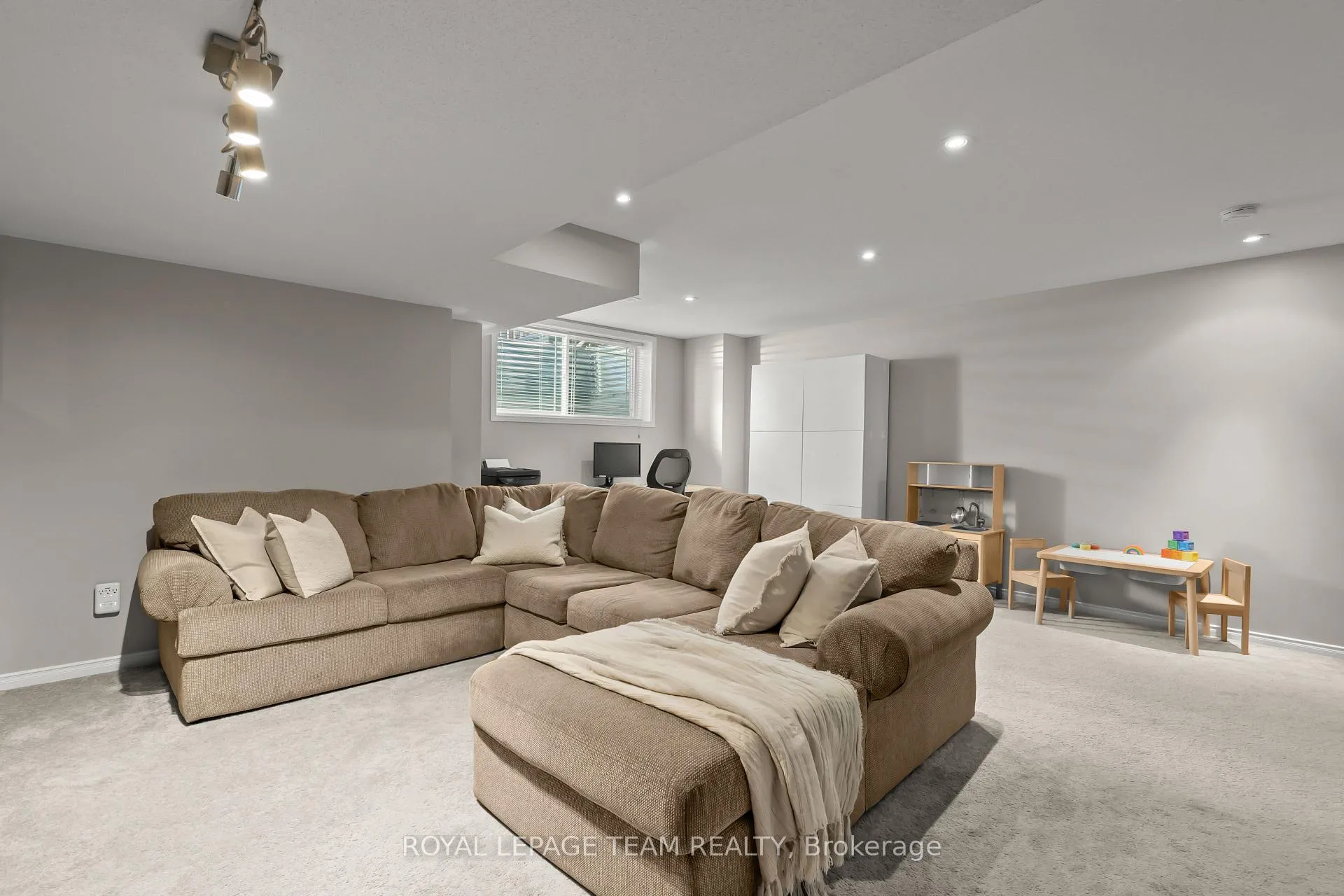 Photo 44 of 529 Pepperville Crescent, Ottawa, Kanata - Emerald Meadows/Trailwest — HOMEH