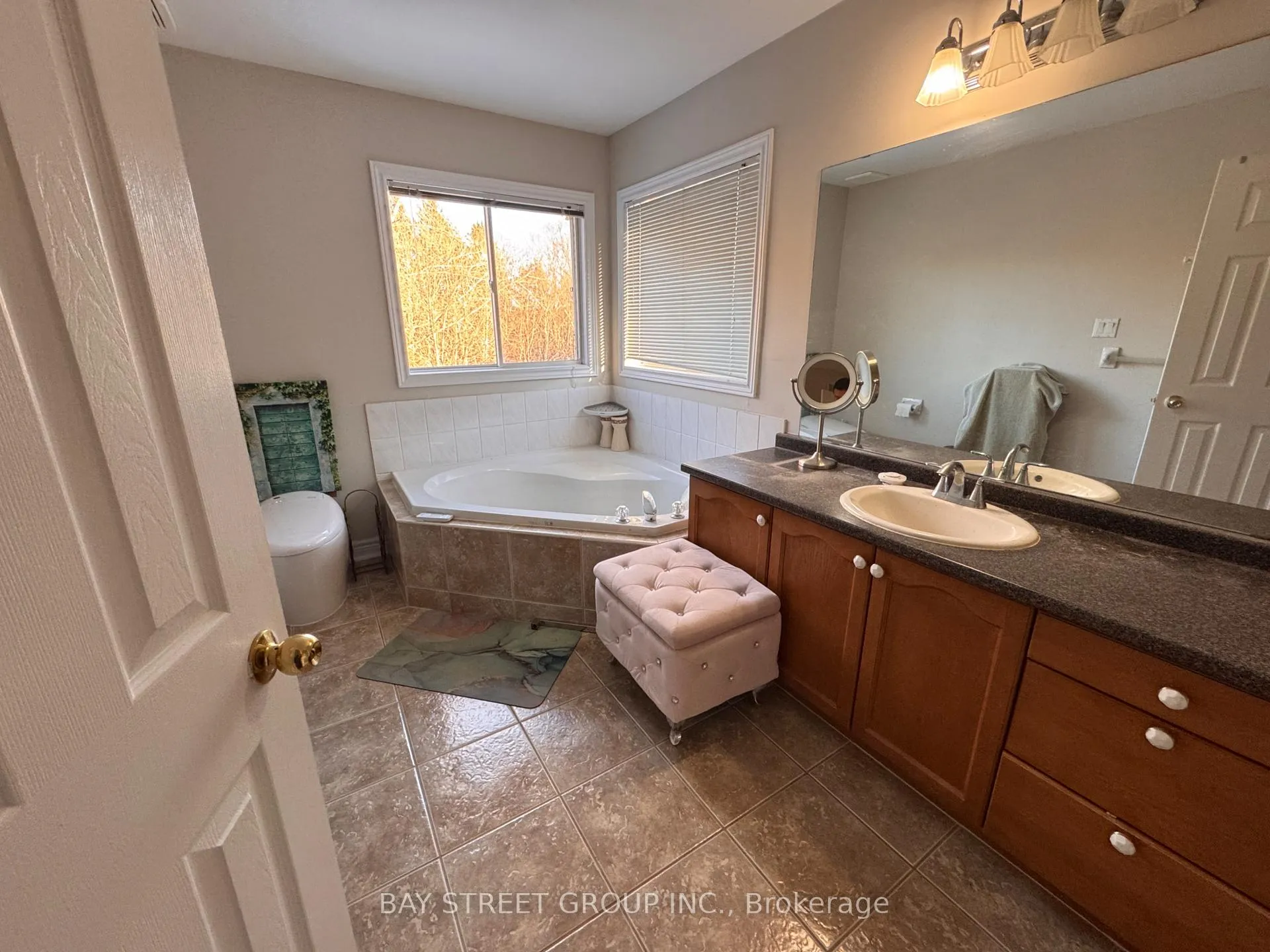 Photo 11 of 2118 Erin Gate Boulevard, Pickering, Amberlea — HOMEH