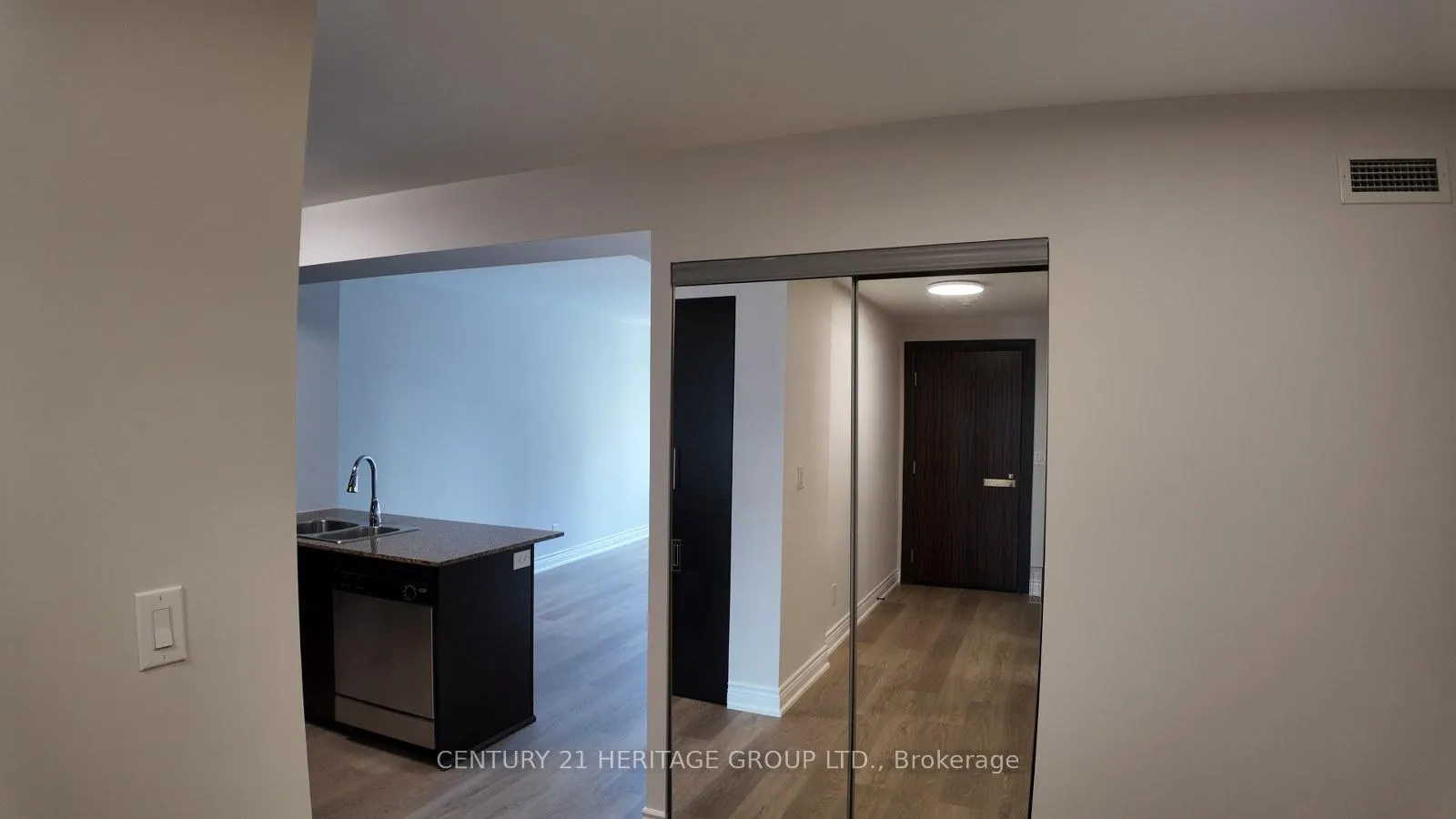 Photo 4 of Unit 601, 233 South Park Road, Markham, Commerce Valley — HOMEH