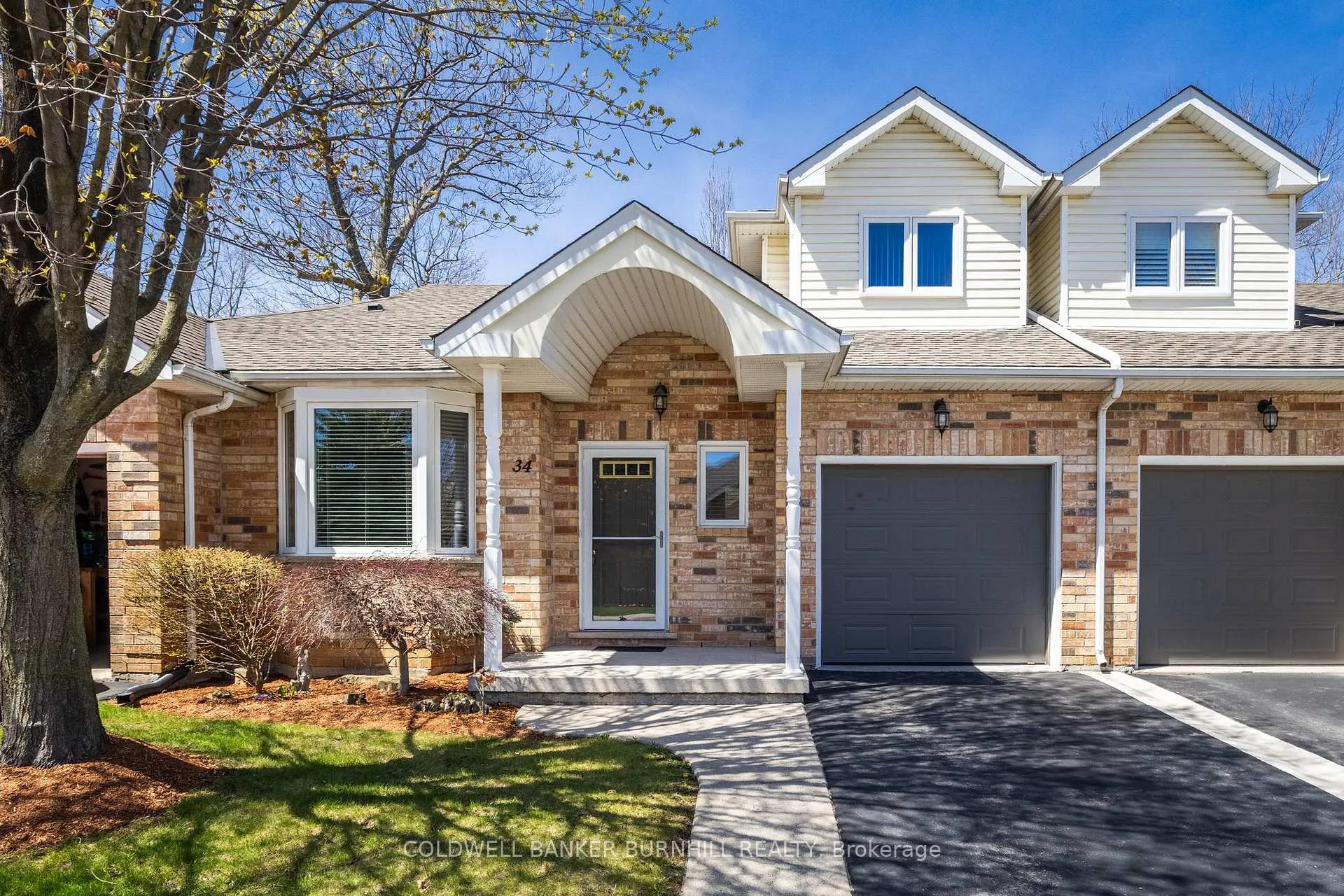 Photo 1 of 34 Greentrail Drive, Hamilton, Twenty Place — HOMEH