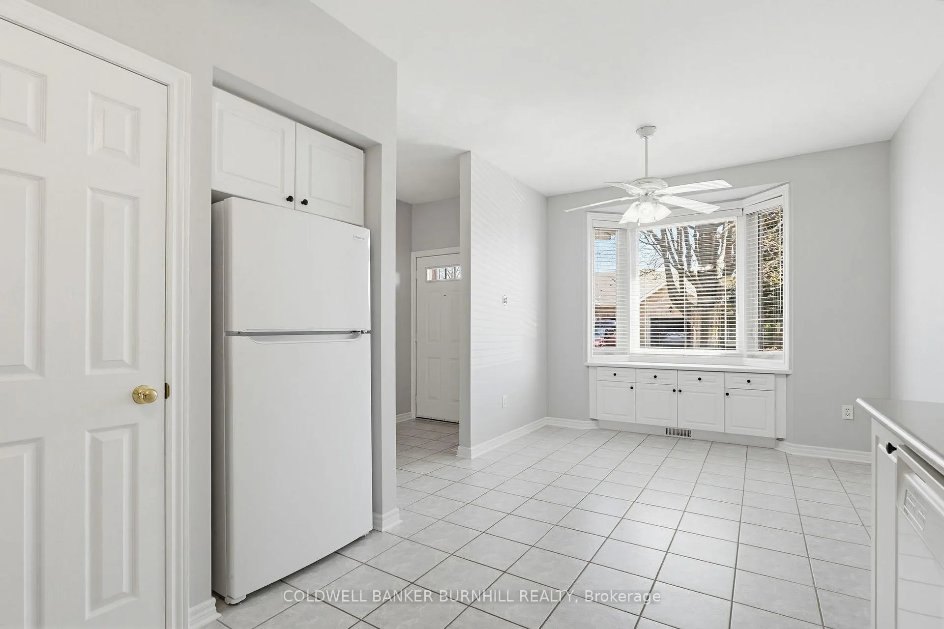 Photo 7 of 34 Greentrail Drive, Hamilton, Twenty Place — HOMEH