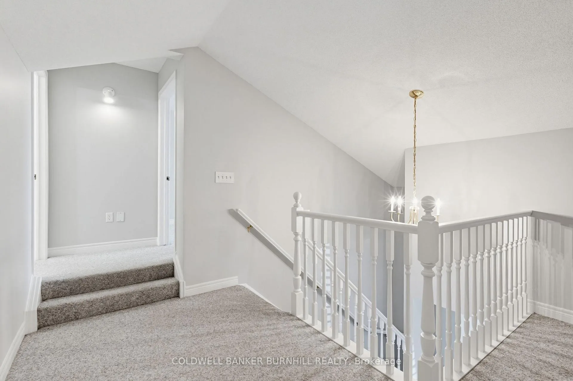 Photo 24 of 34 Greentrail Drive, Hamilton, Twenty Place — HOMEH