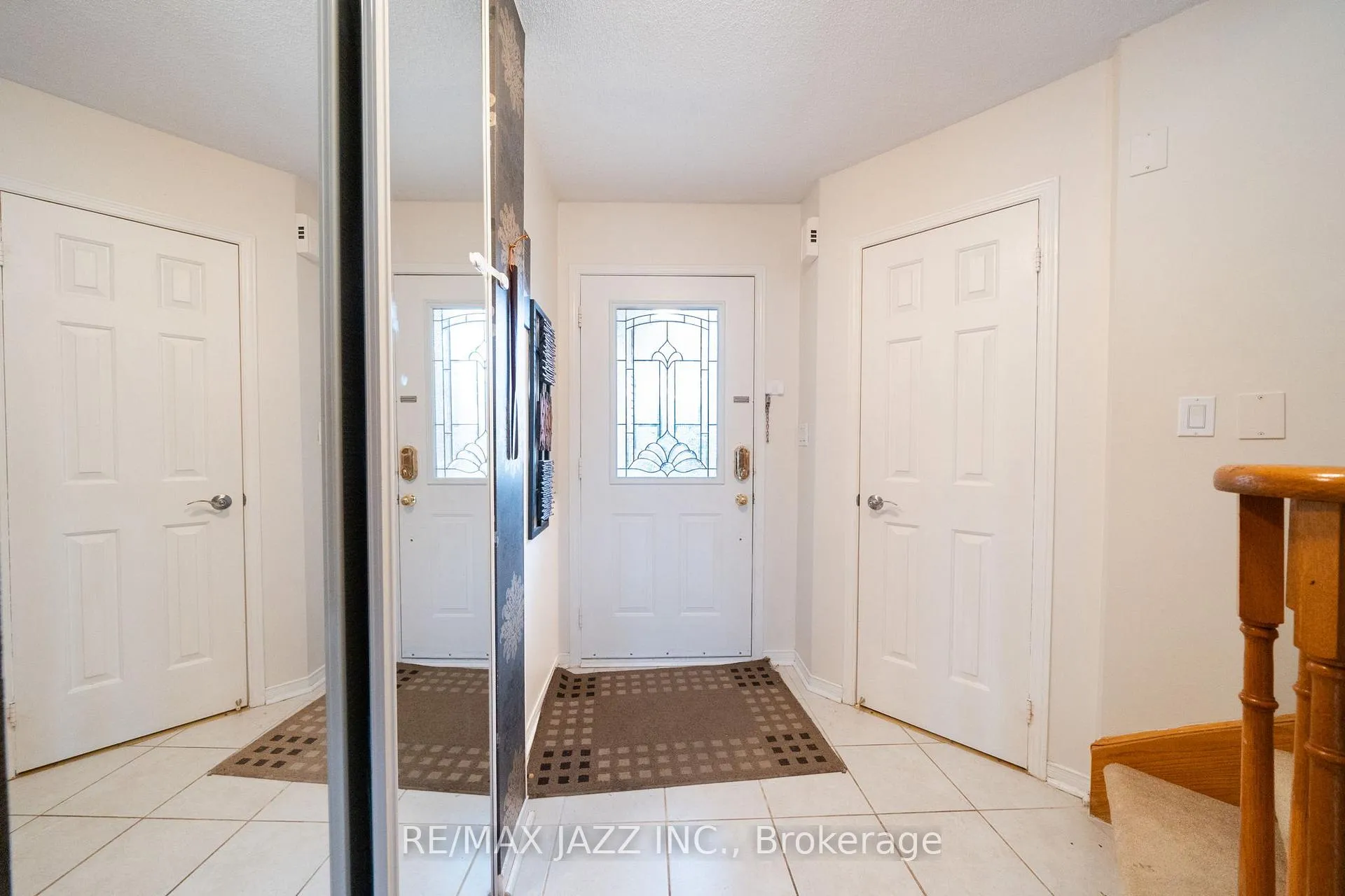 Photo 3 of 10 Pidduck Street, Clarington, Courtice — HOMEH
