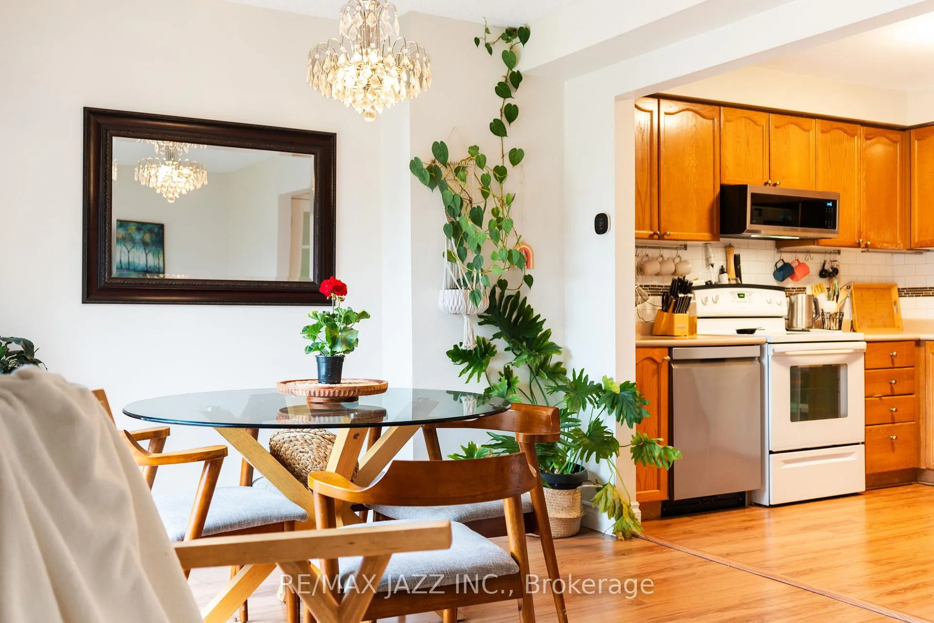 Photo 8 of 10 Pidduck Street, Clarington, Courtice — HOMEH