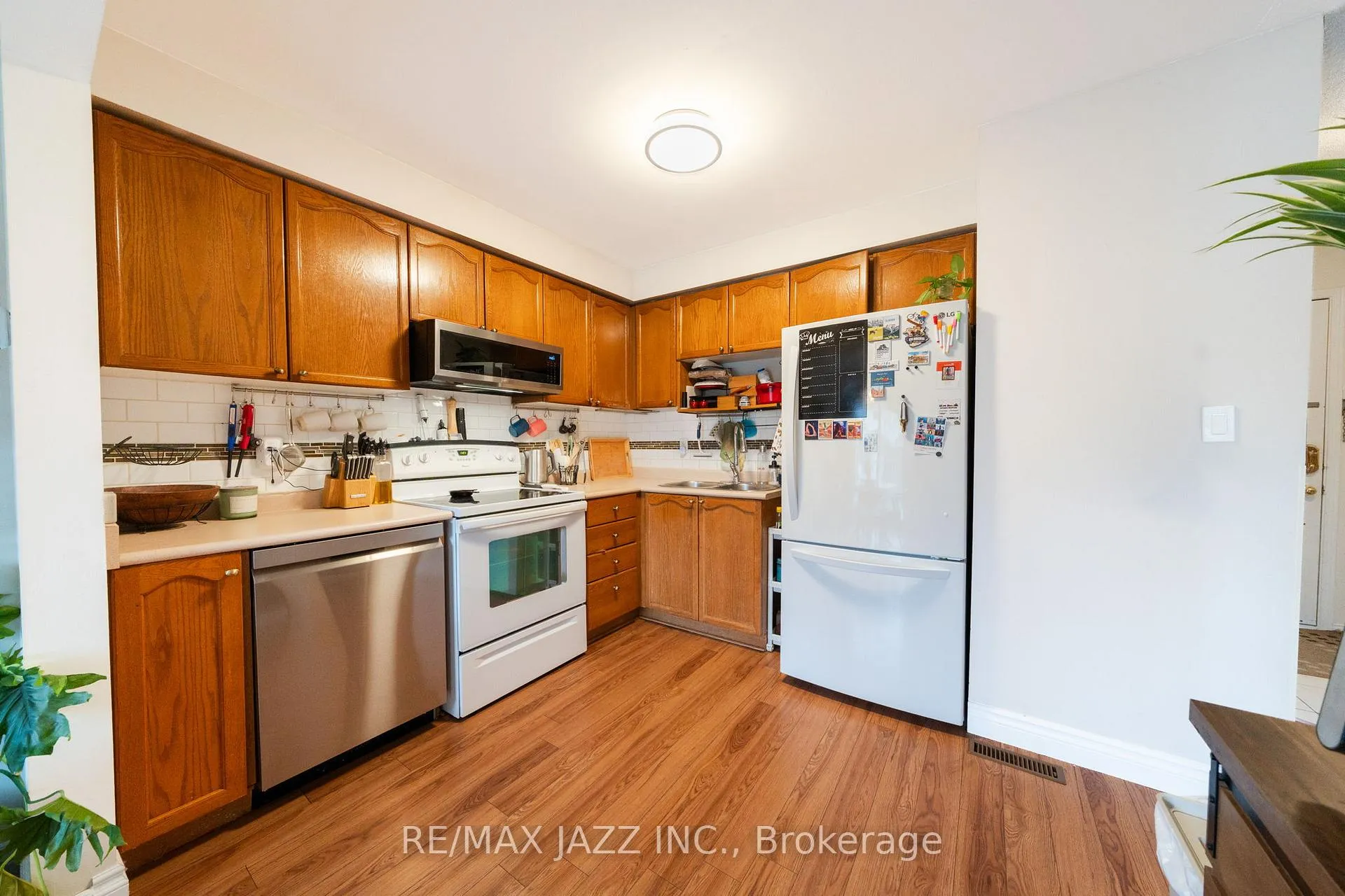 Photo 10 of 10 Pidduck Street, Clarington, Courtice — HOMEH