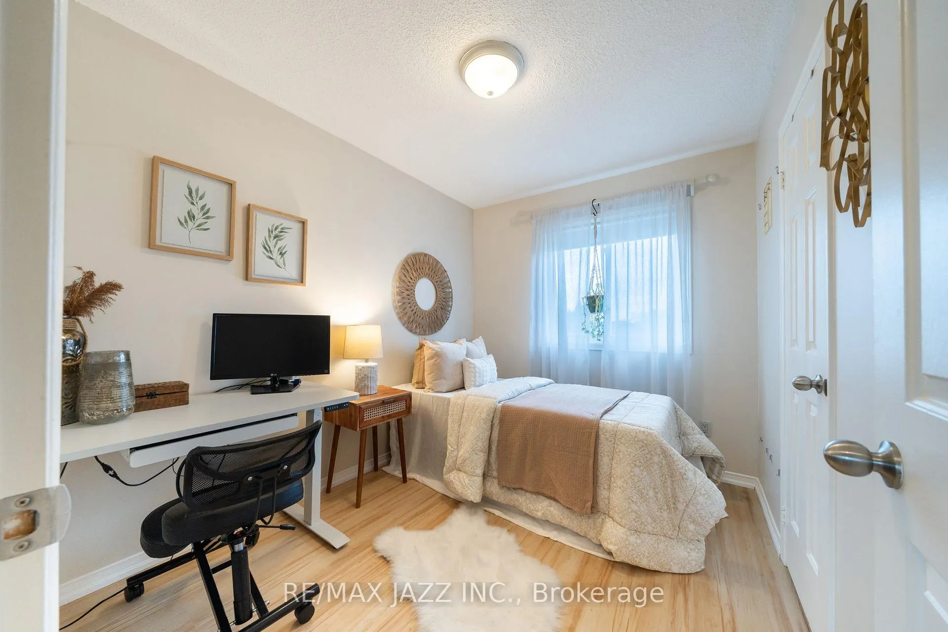 Photo 12 of 10 Pidduck Street, Clarington, Courtice — HOMEH