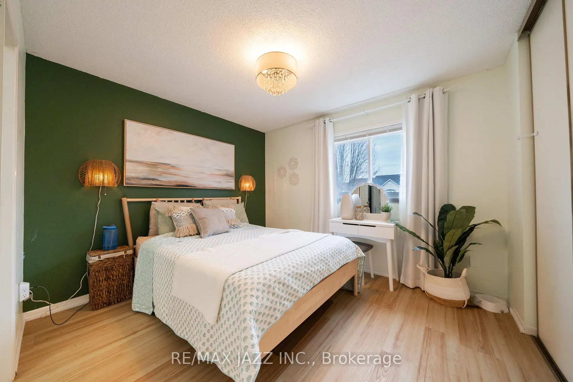 Photo 14 of 10 Pidduck Street, Clarington, Courtice — HOMEH