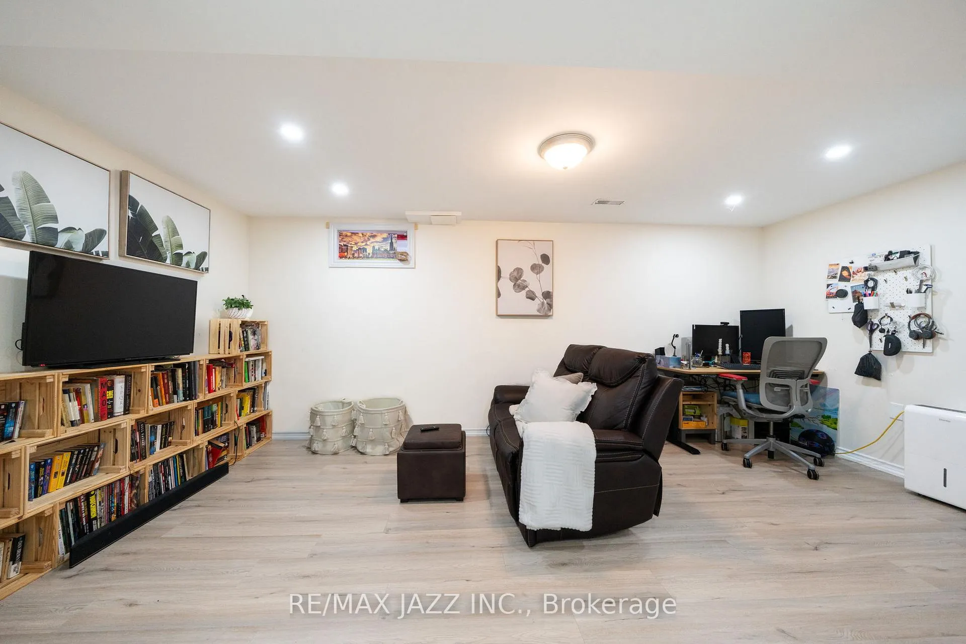 Photo 19 of 10 Pidduck Street, Clarington, Courtice — HOMEH