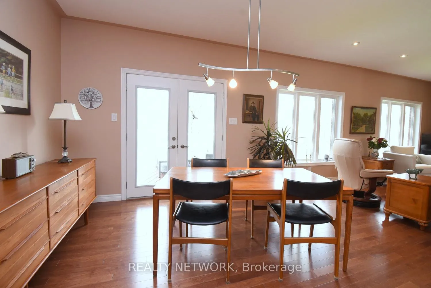 Photo 12 of 34 Birch Avenue, Norfolk, Port Dover — HOMEH