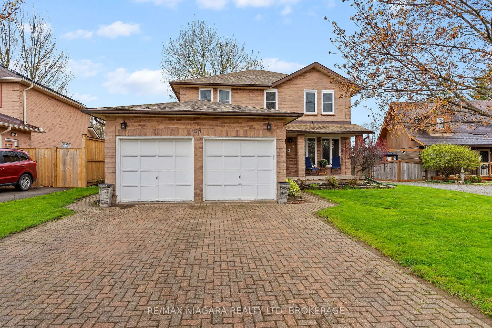 Photo 2 of 51 Woodrush Avenue, Welland, N. Welland — HOMEH