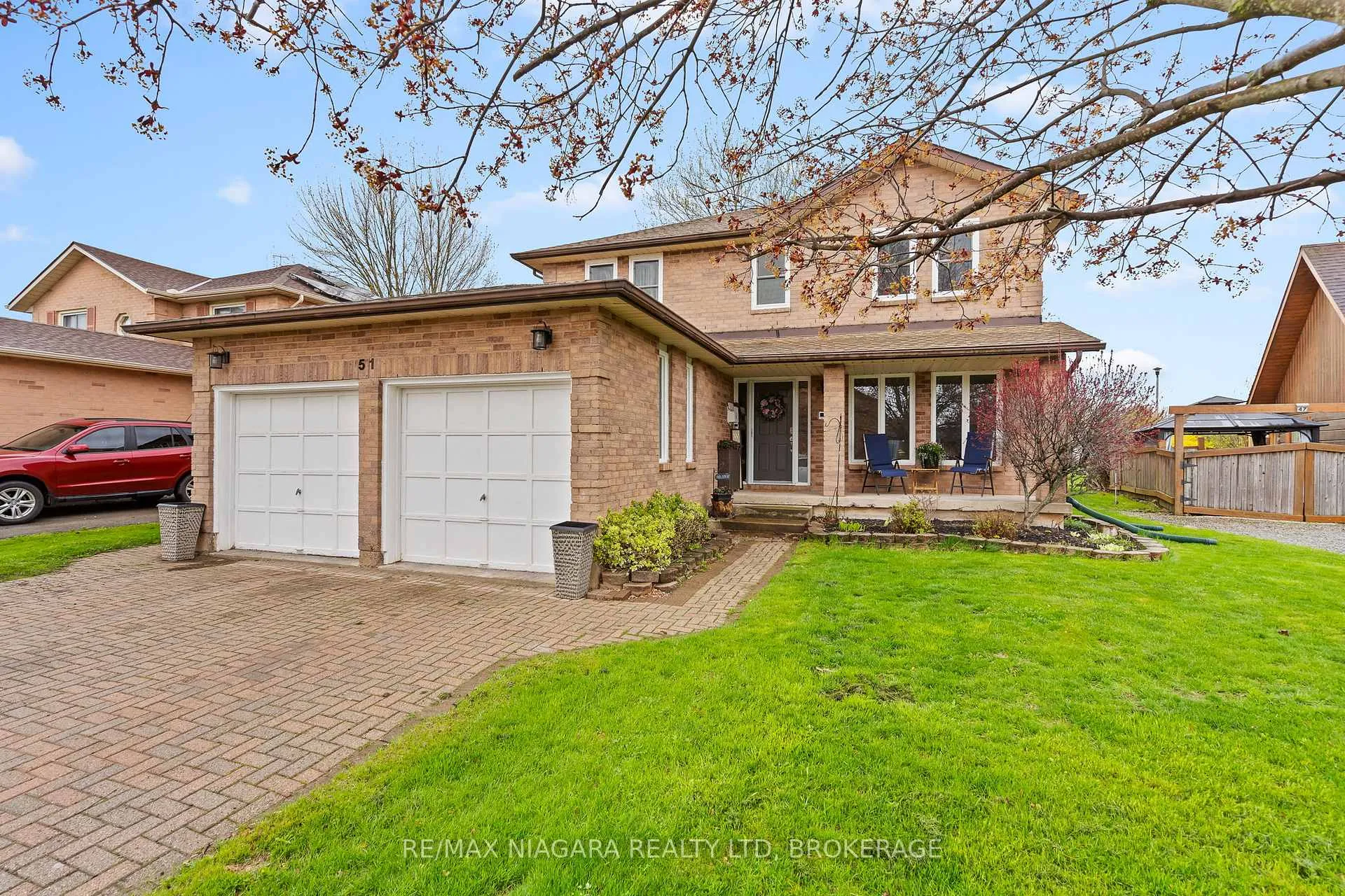Photo 4 of 51 Woodrush Avenue, Welland, N. Welland — HOMEH