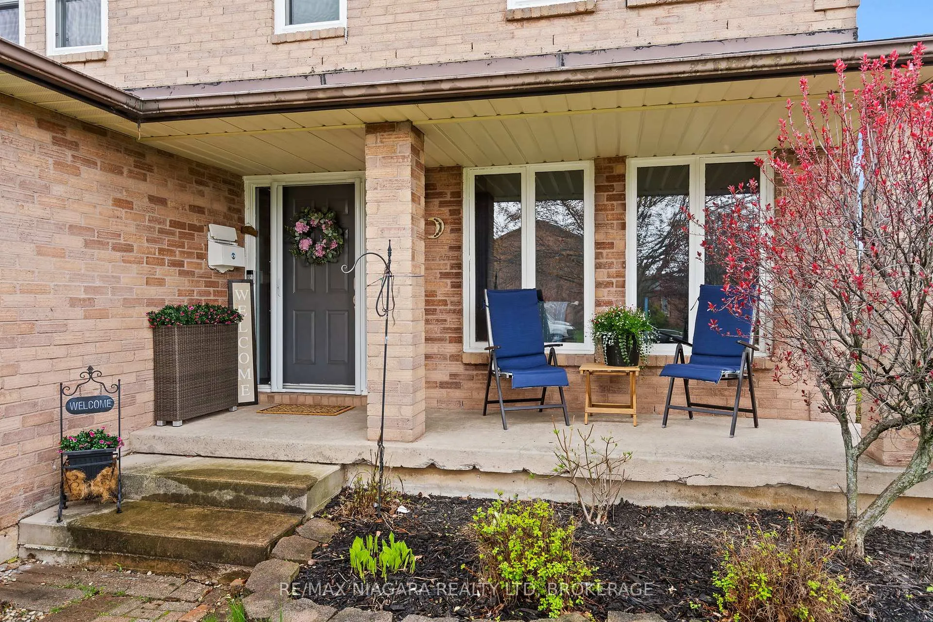 Photo 5 of 51 Woodrush Avenue, Welland, N. Welland — HOMEH