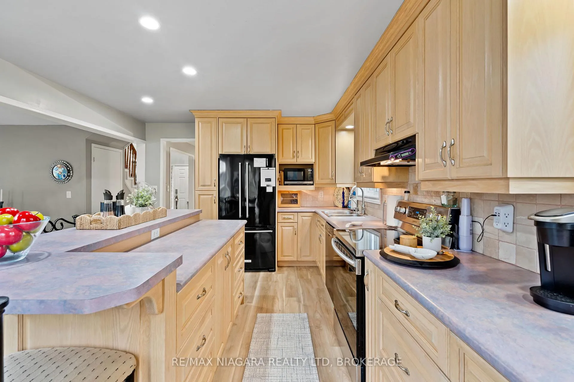 Photo 14 of 51 Woodrush Avenue, Welland, N. Welland — HOMEH