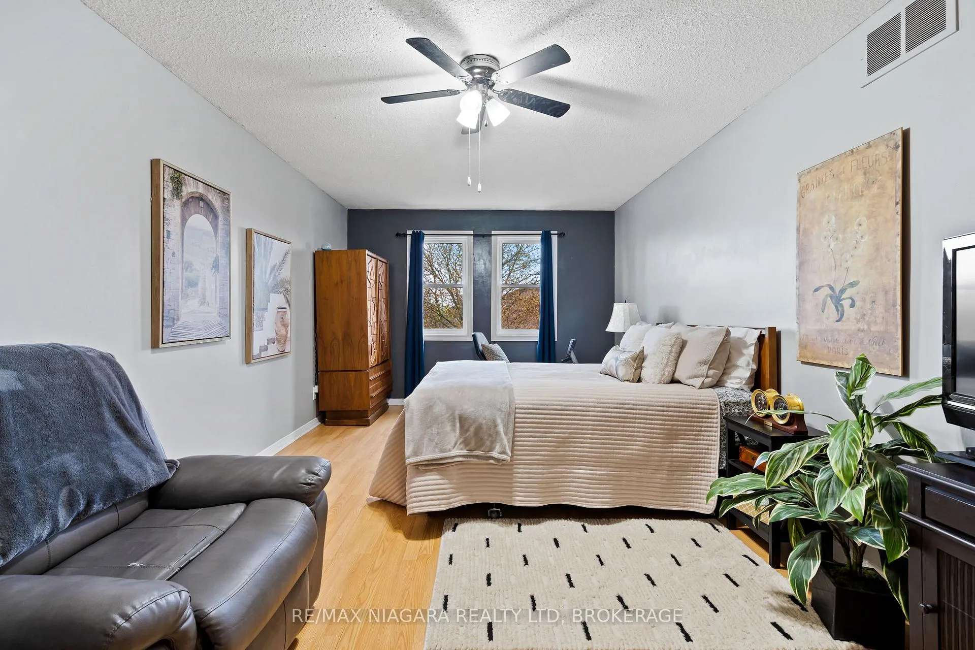 Photo 25 of 51 Woodrush Avenue, Welland, N. Welland — HOMEH