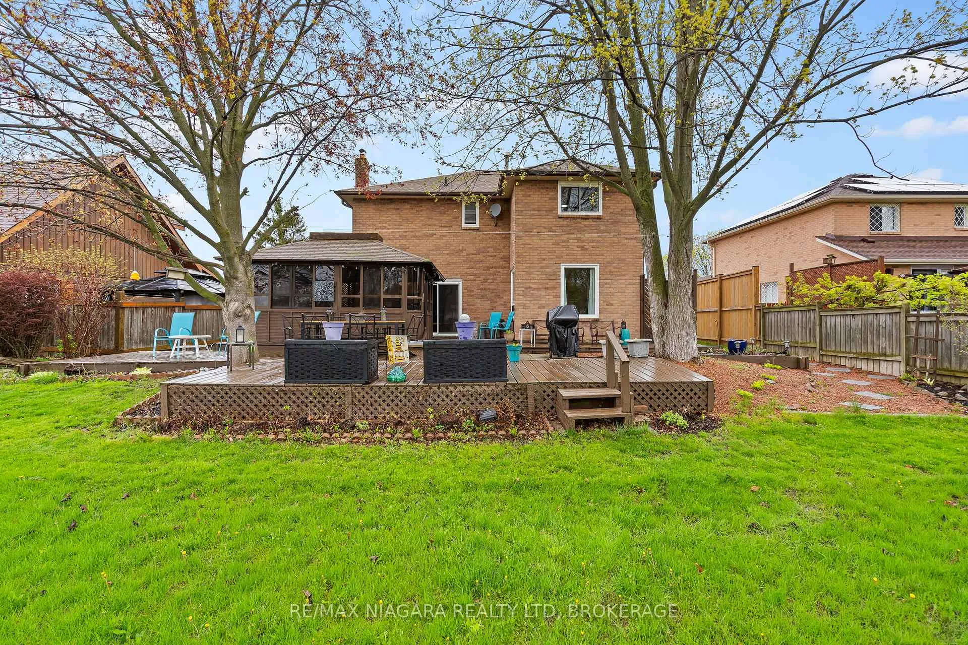 Photo 36 of 51 Woodrush Avenue, Welland, N. Welland — HOMEH