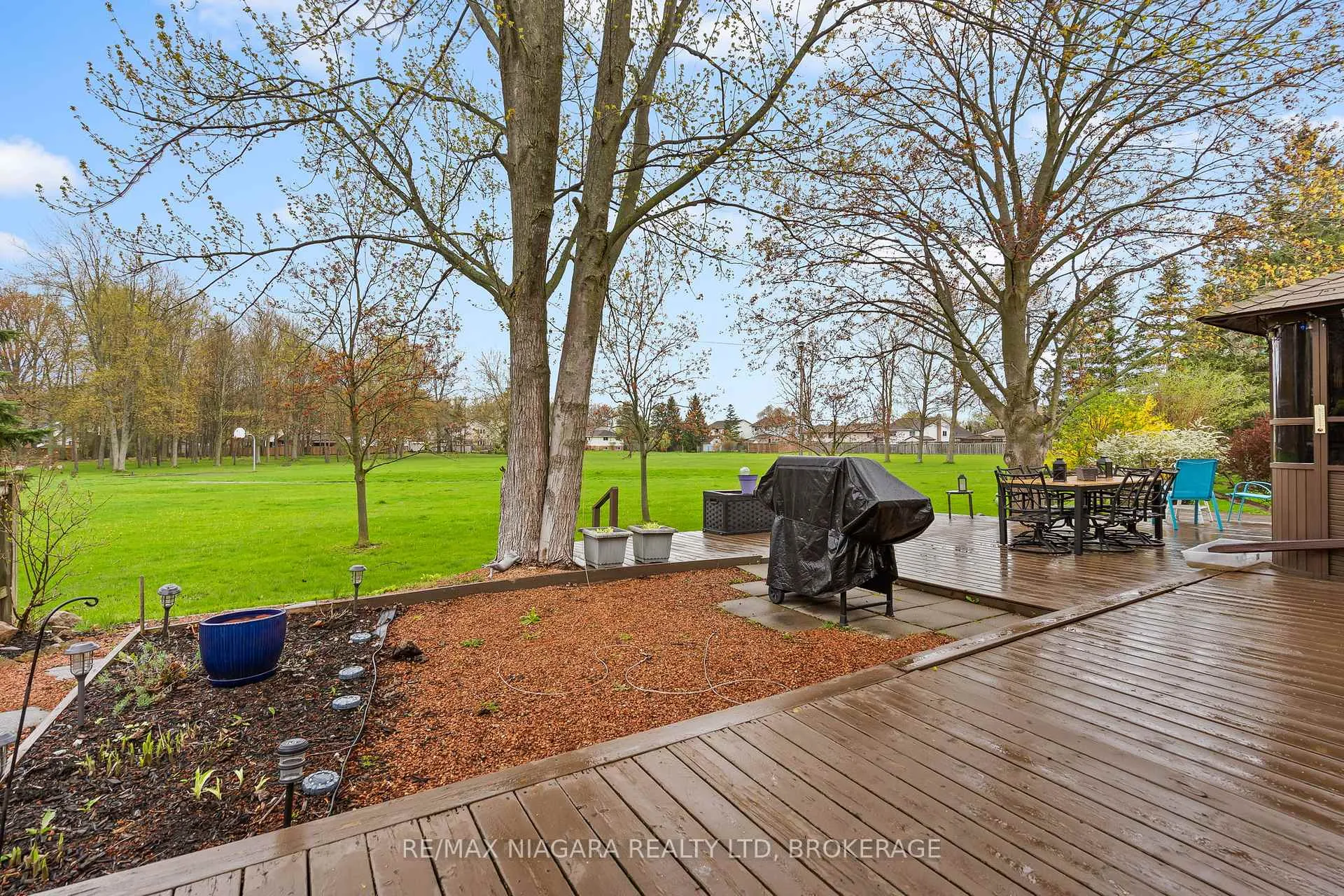 Photo 39 of 51 Woodrush Avenue, Welland, N. Welland — HOMEH