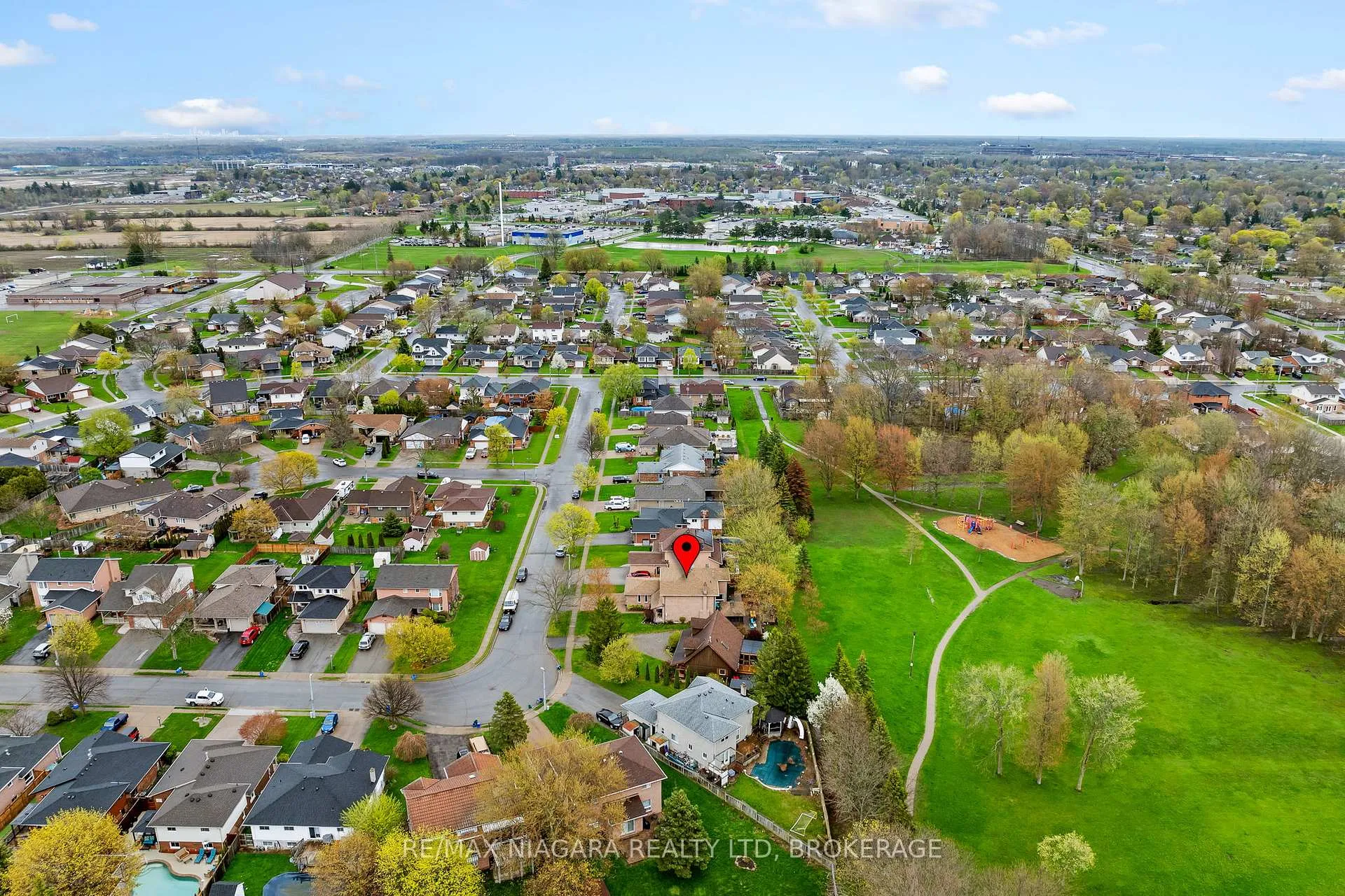 Photo 47 of 51 Woodrush Avenue, Welland, N. Welland — HOMEH