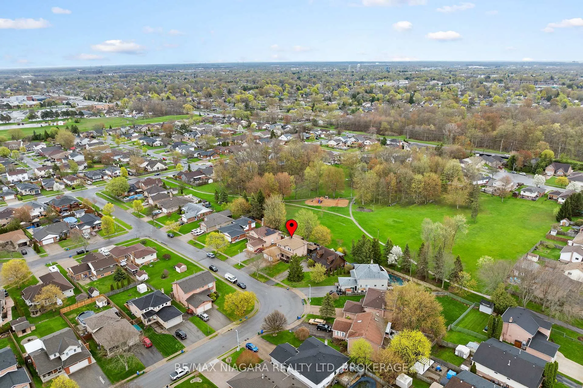 Photo 48 of 51 Woodrush Avenue, Welland, N. Welland — HOMEH