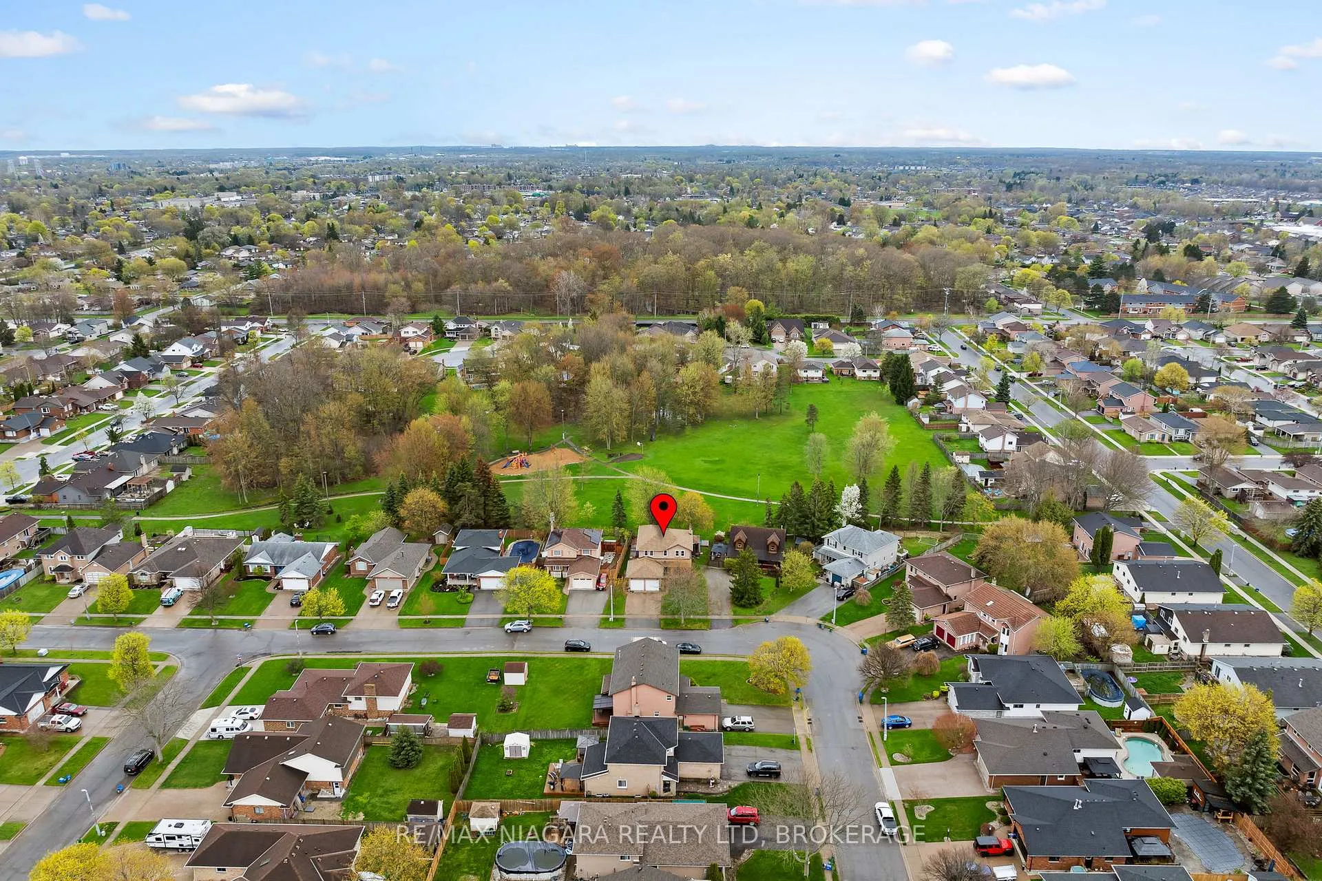 Photo 49 of 51 Woodrush Avenue, Welland, N. Welland — HOMEH