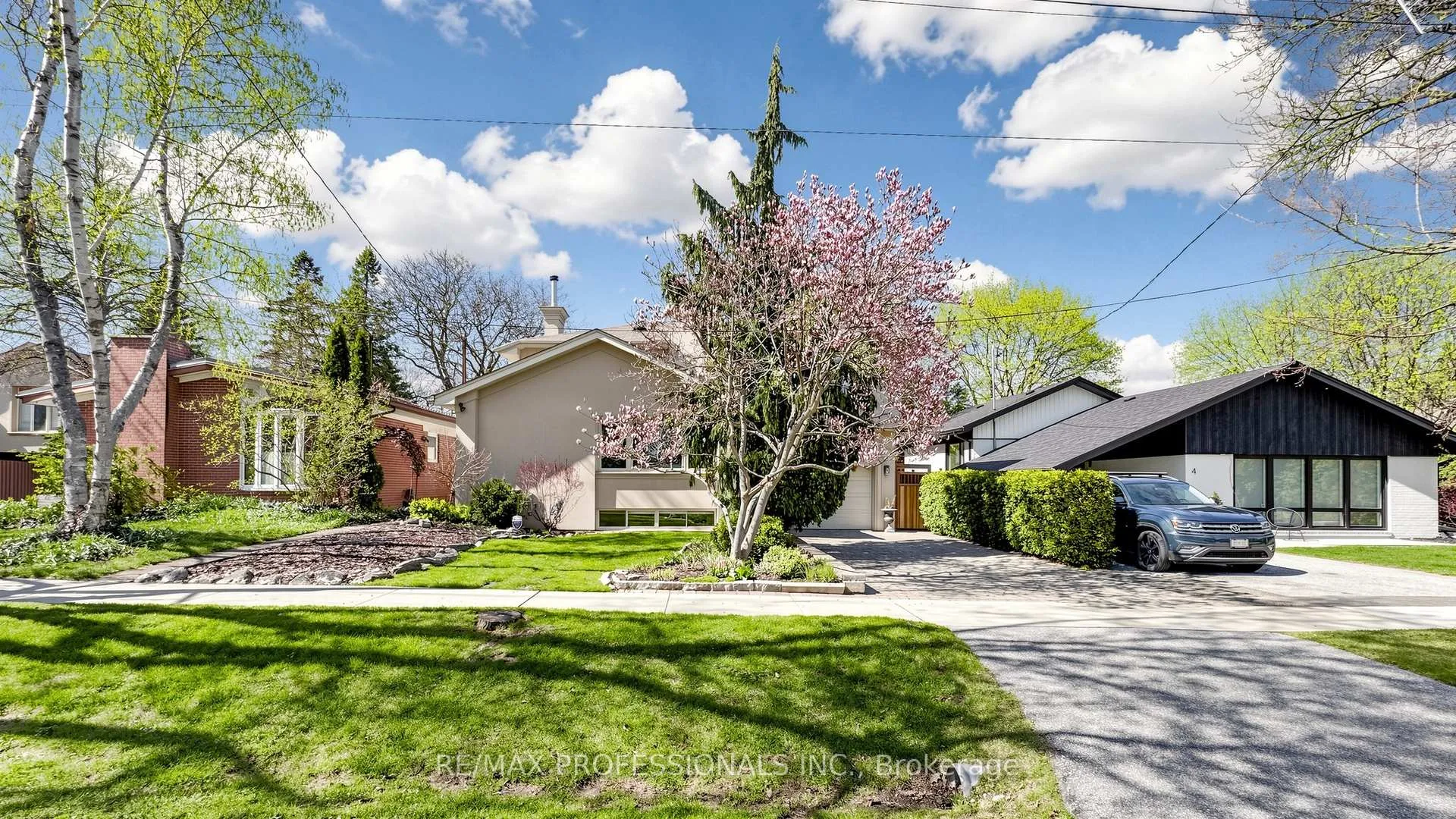 Photo 1 of 6 Hedges Boulevard, Etobicoke, Princess-Rosethorn — HOMEH