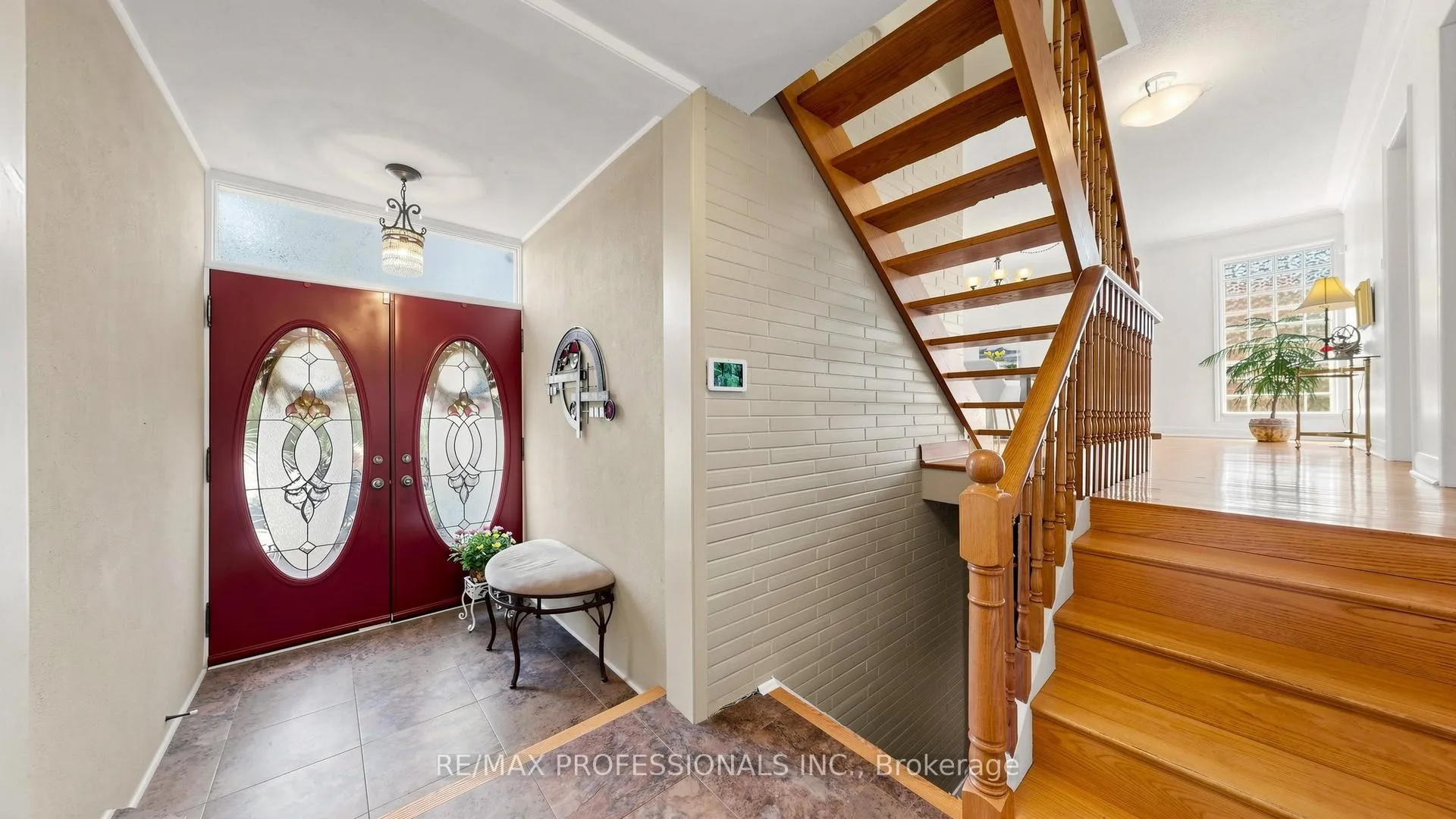 Photo 4 of 6 Hedges Boulevard, Etobicoke, Princess-Rosethorn — HOMEH
