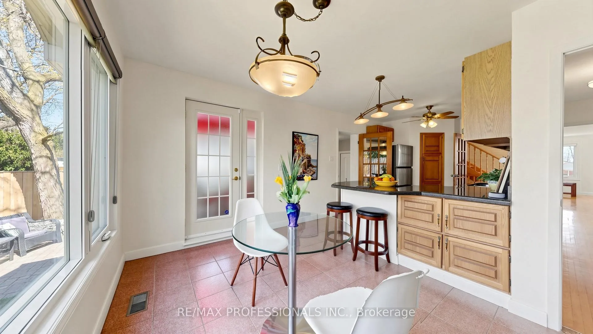 Photo 13 of 6 Hedges Boulevard, Etobicoke, Princess-Rosethorn — HOMEH