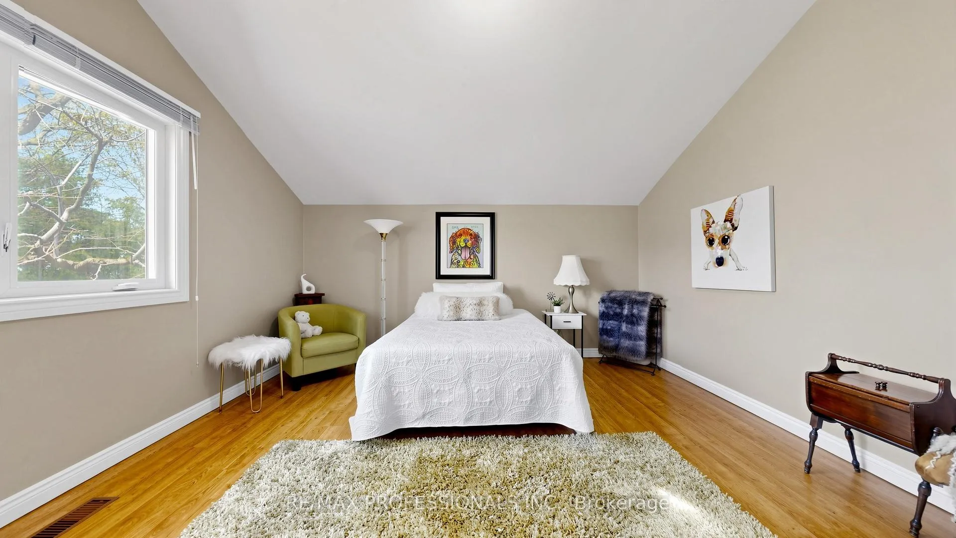 Photo 20 of 6 Hedges Boulevard, Etobicoke, Princess-Rosethorn — HOMEH