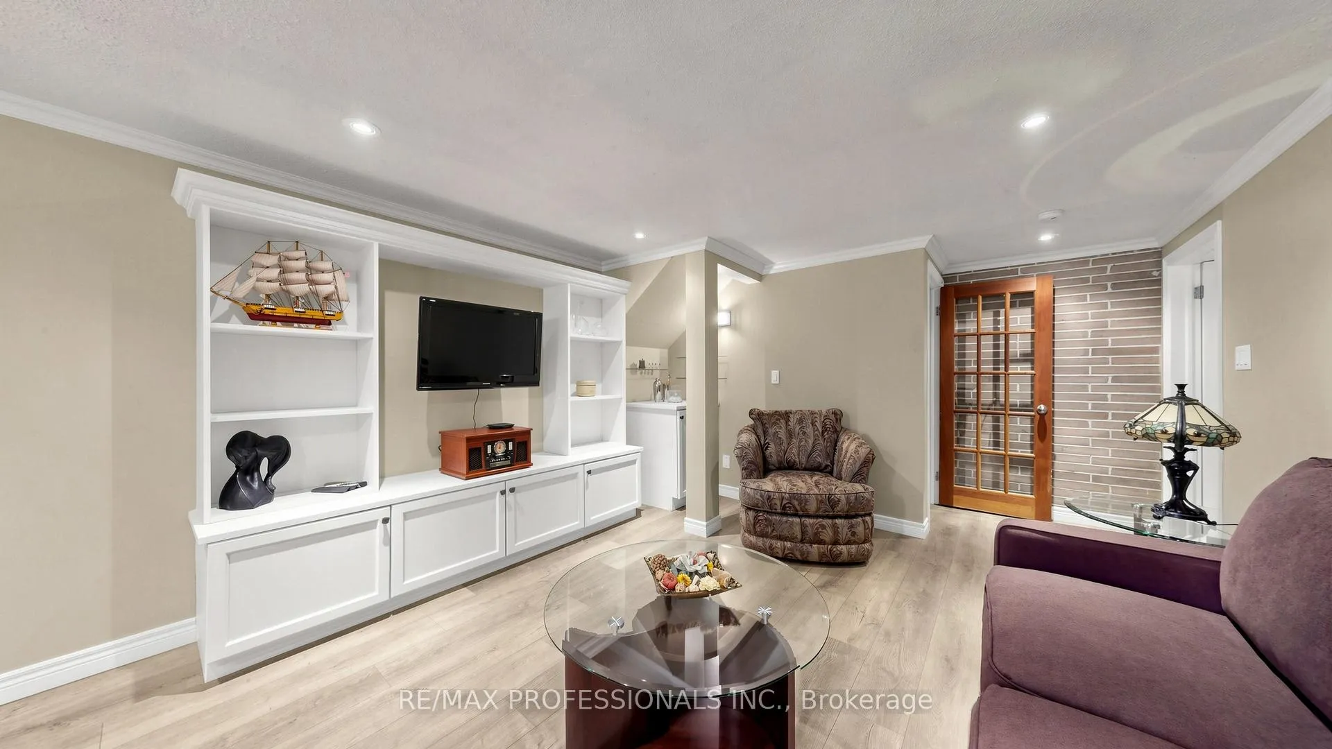 Photo 23 of 6 Hedges Boulevard, Etobicoke, Princess-Rosethorn — HOMEH