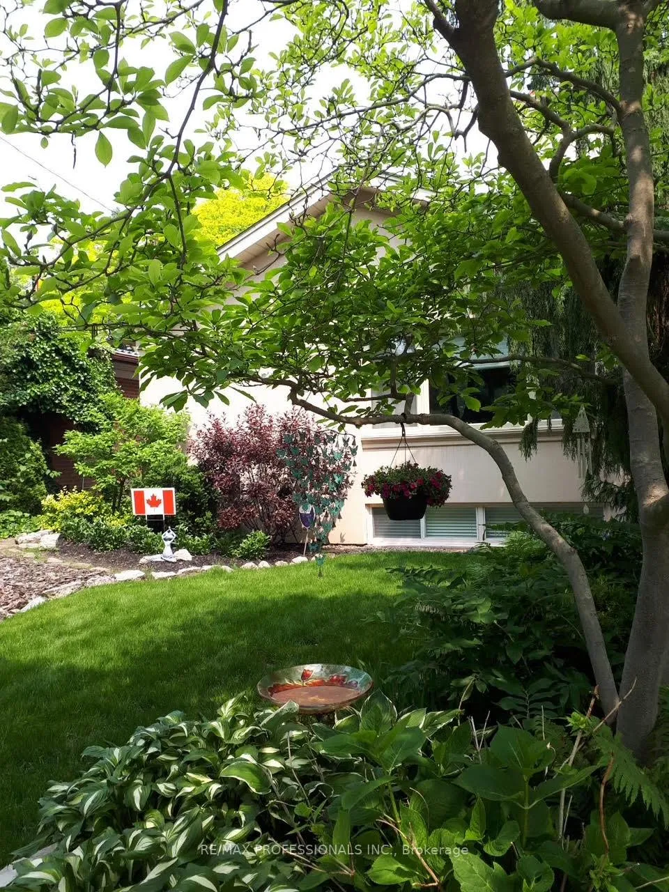 Photo 33 of 6 Hedges Boulevard, Etobicoke, Princess-Rosethorn — HOMEH