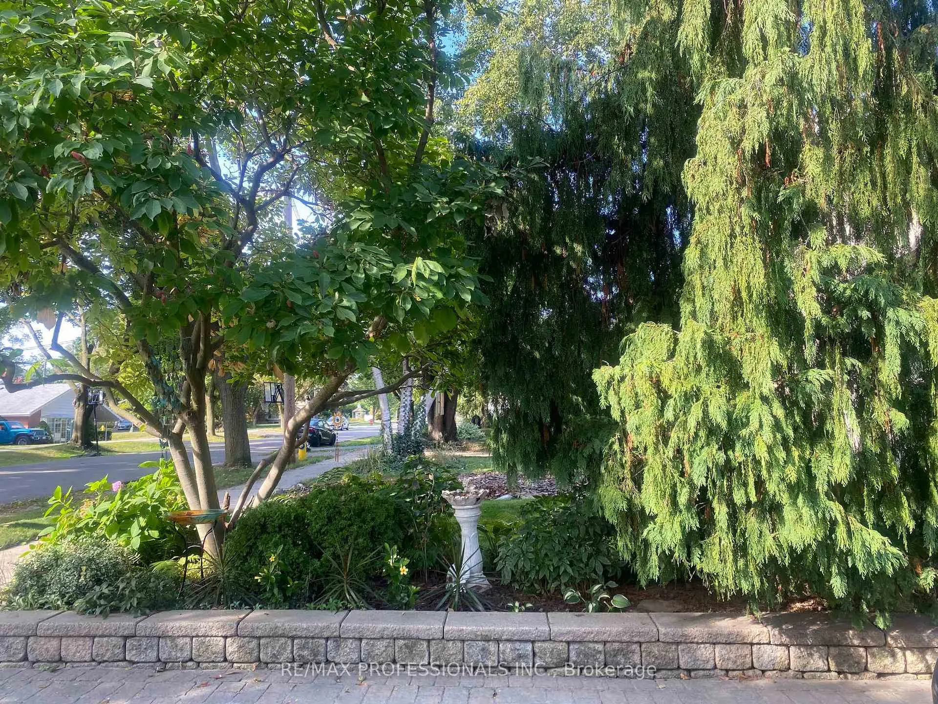 Photo 34 of 6 Hedges Boulevard, Etobicoke, Princess-Rosethorn — HOMEH