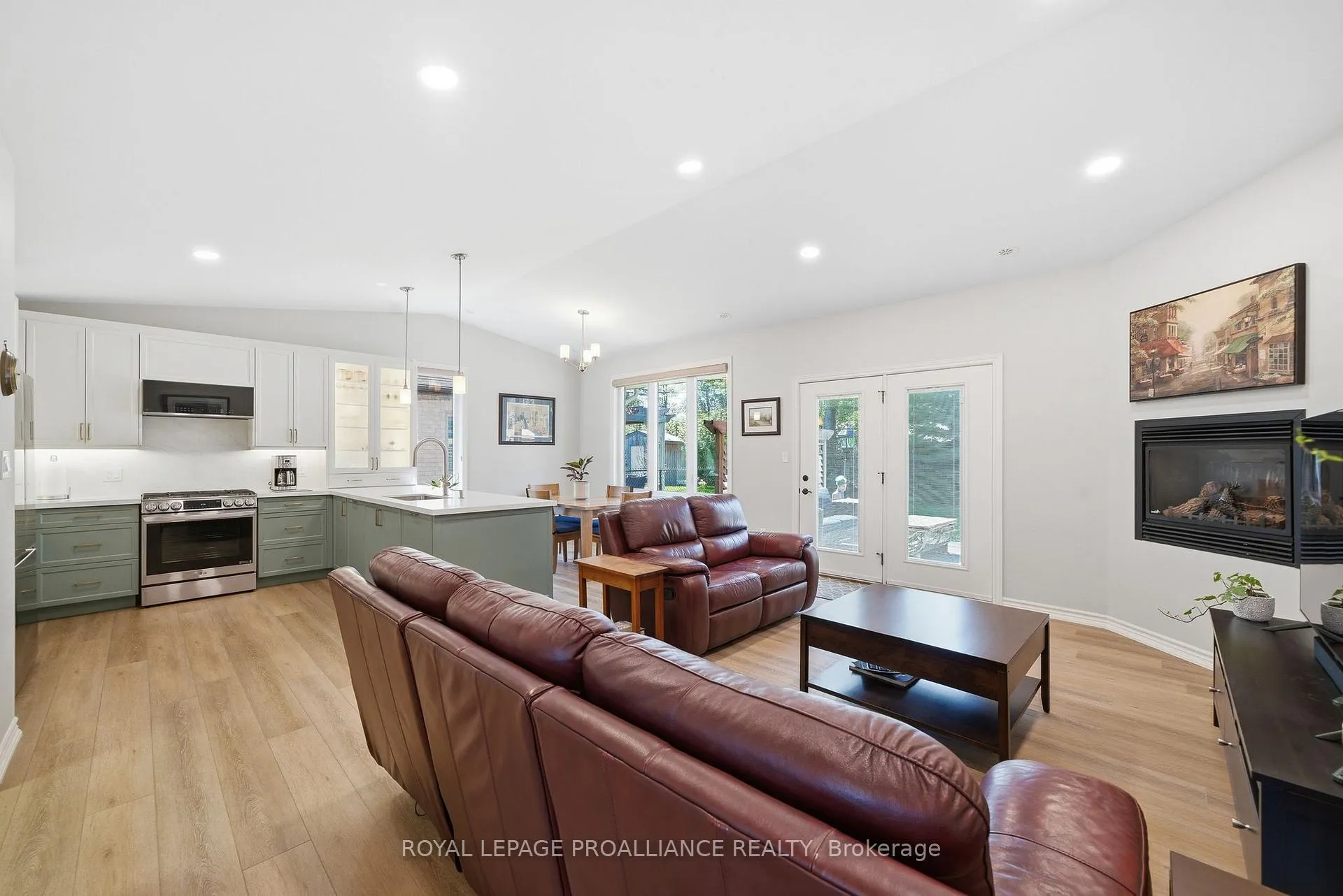 Photo 7 of 37 Forest Drive, Brighton — HOMEH