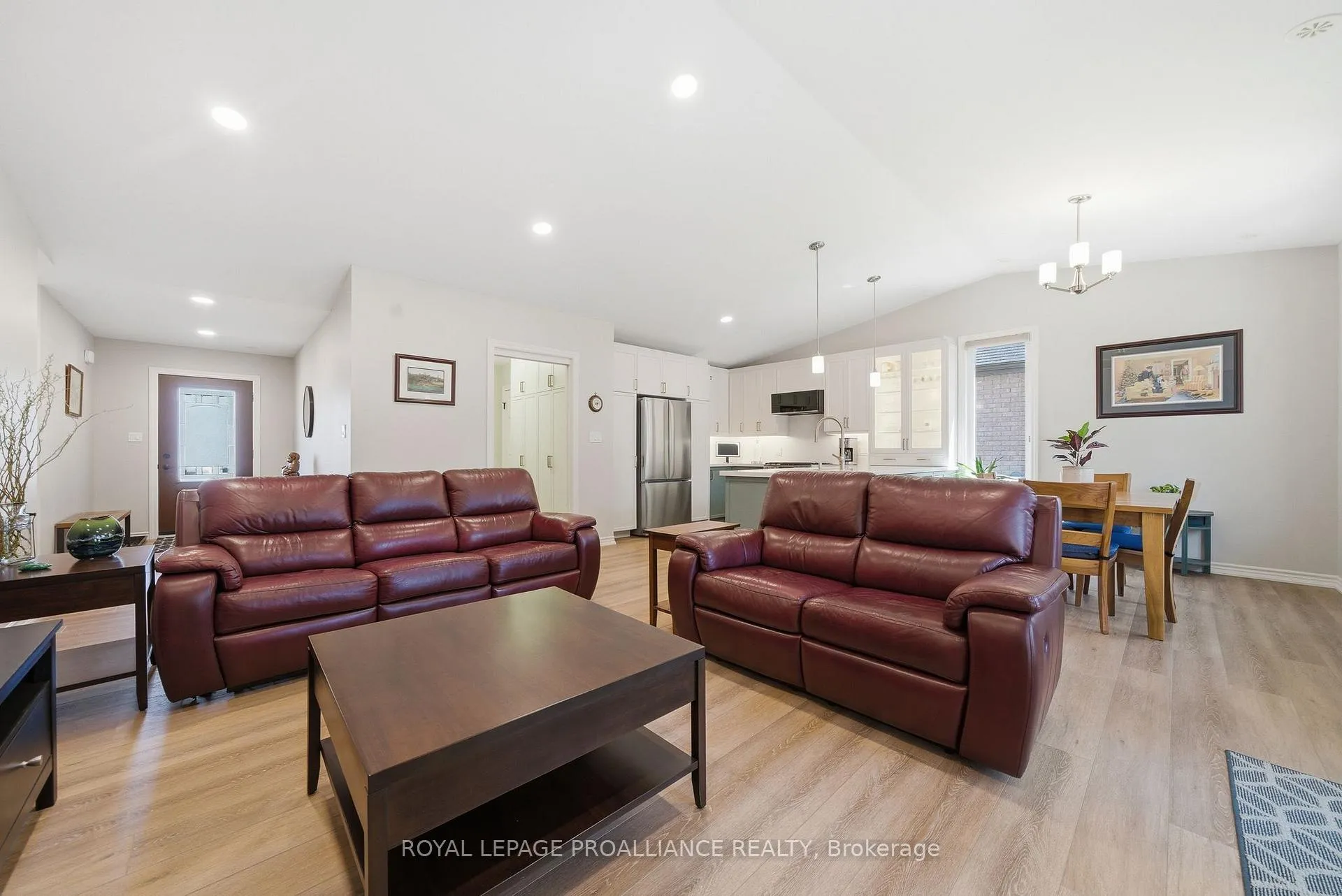 Photo 9 of 37 Forest Drive, Brighton — HOMEH