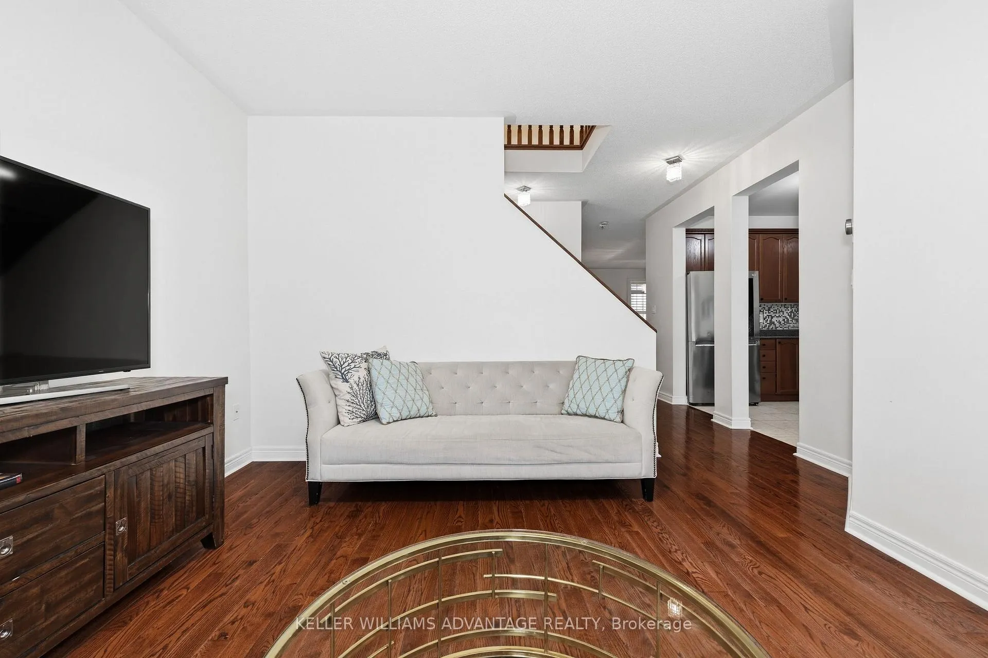 Photo 11 of 117 Mintwood Road, Vaughan, Patterson — HOMEH