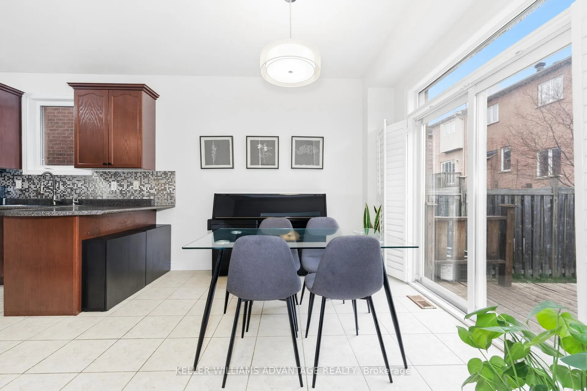 Photo 12 of 117 Mintwood Road, Vaughan, Patterson — HOMEH