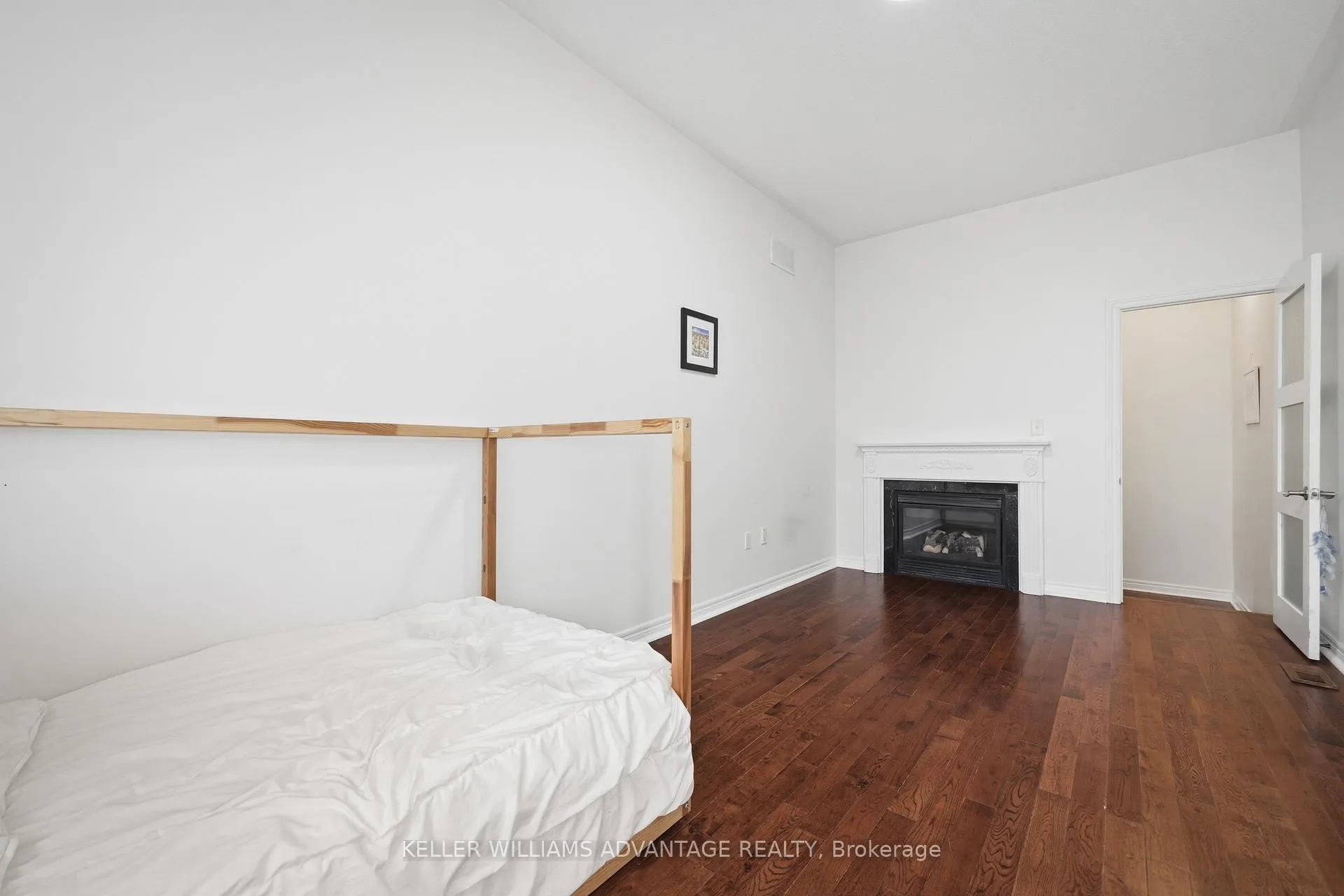 Photo 17 of 117 Mintwood Road, Vaughan, Patterson — HOMEH