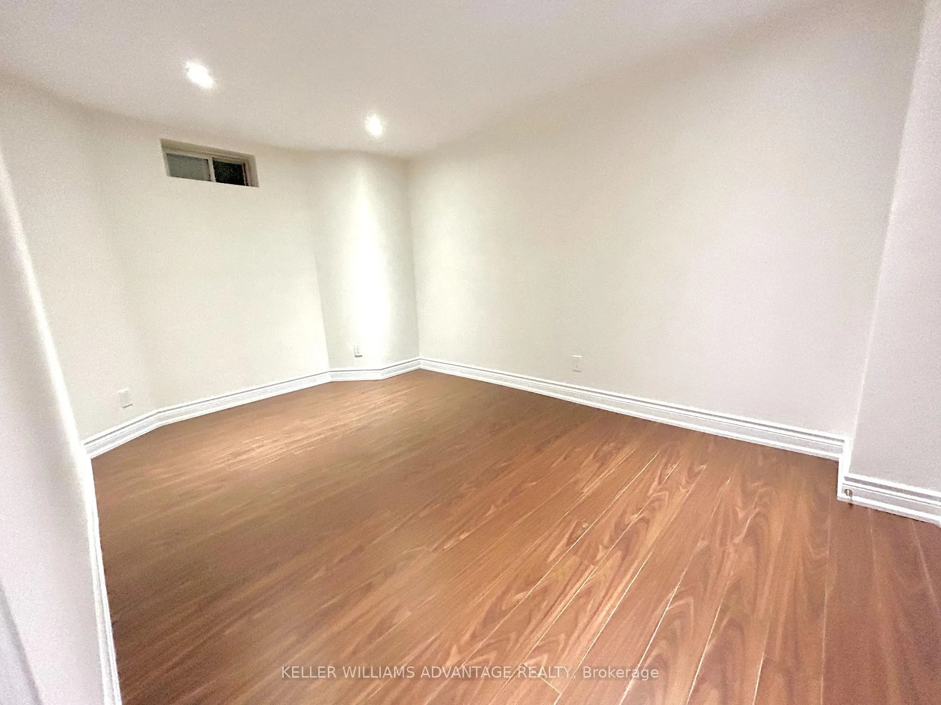 Photo 35 of 117 Mintwood Road, Vaughan, Patterson — HOMEH