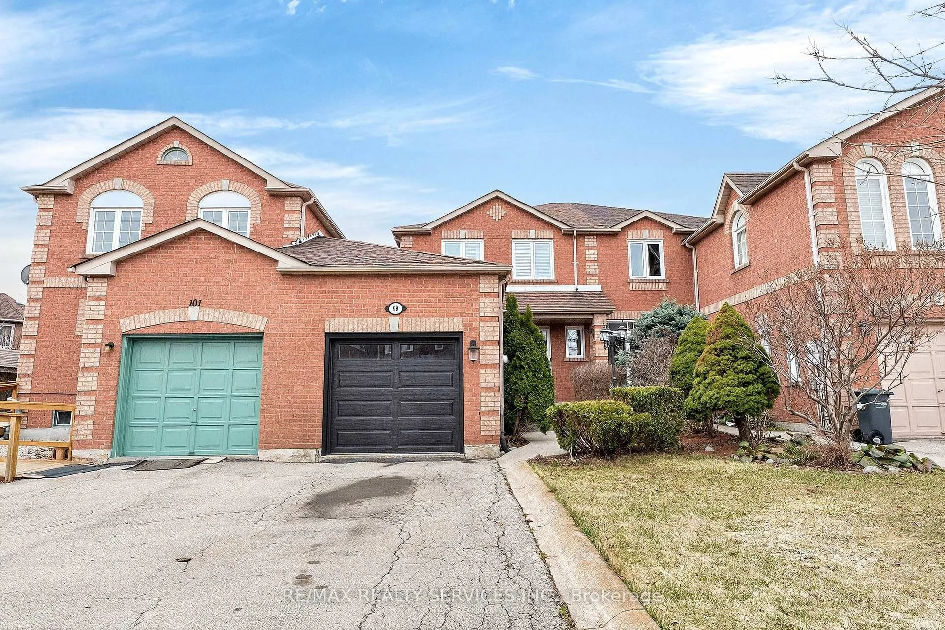 Photo 2 of 99 White Tail Crescent, Brampton, Fletcher's West — HOMEH