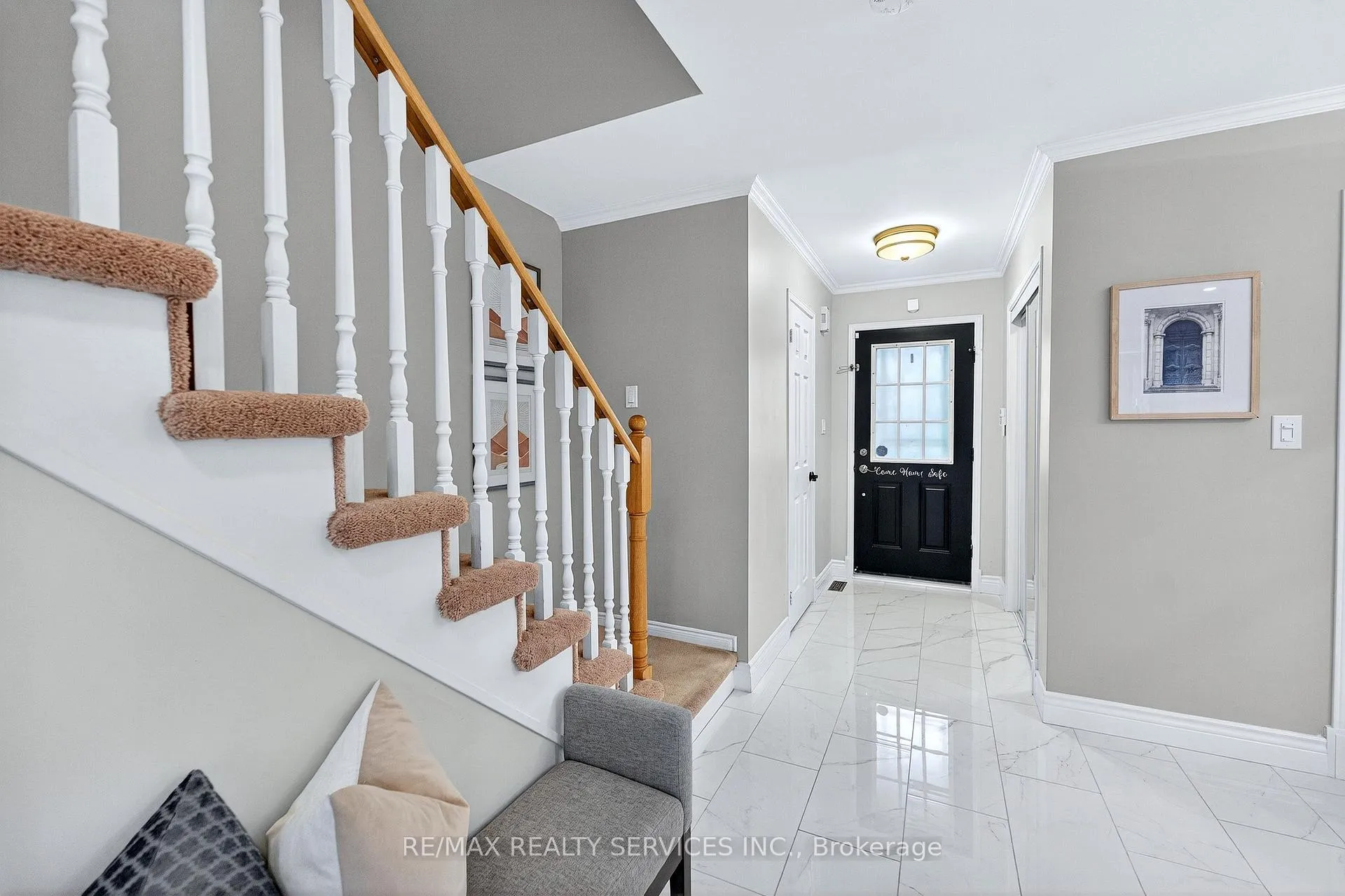 Photo 5 of 99 White Tail Crescent, Brampton, Fletcher's West — HOMEH