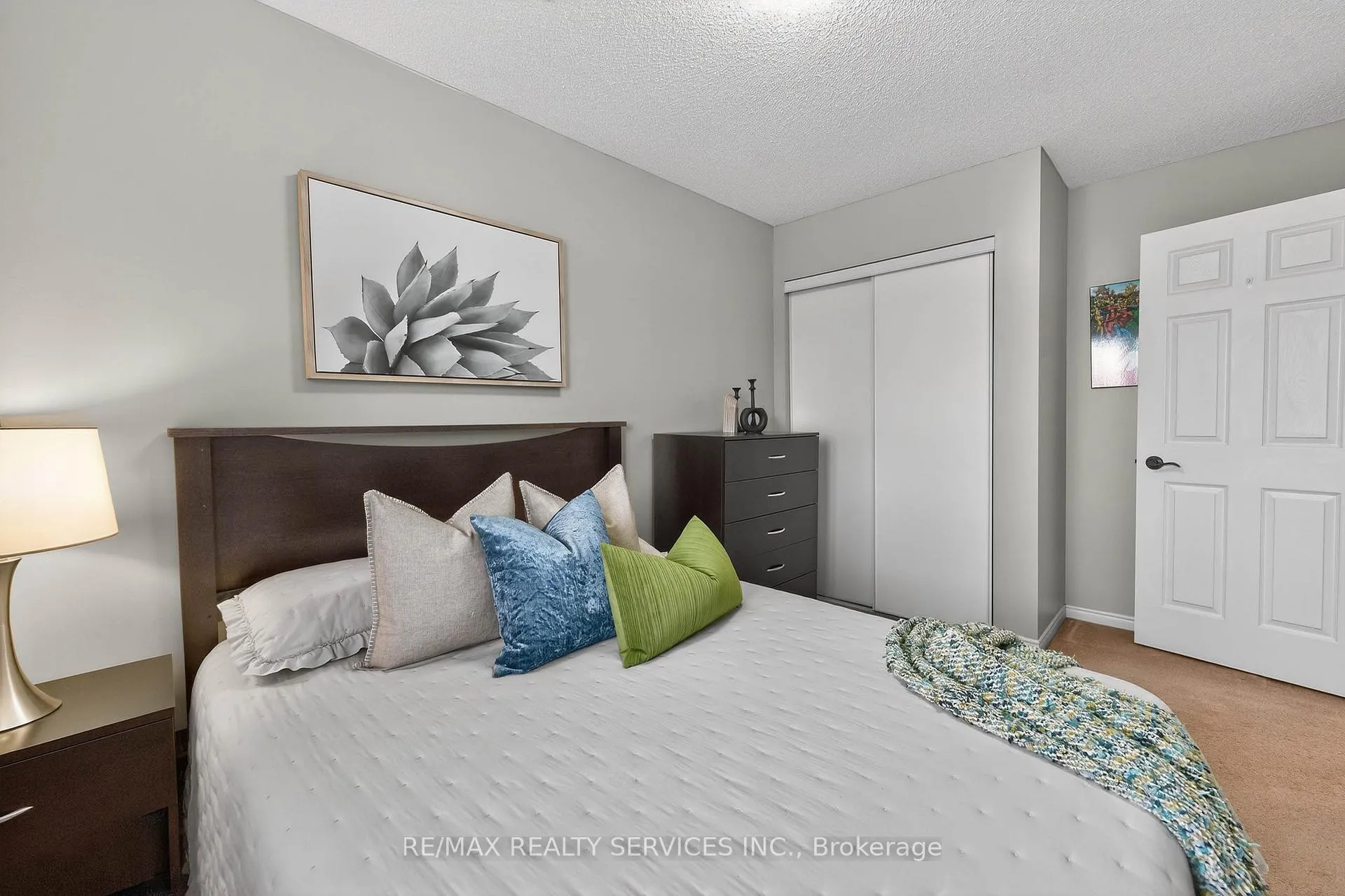 Photo 25 of 99 White Tail Crescent, Brampton, Fletcher's West — HOMEH