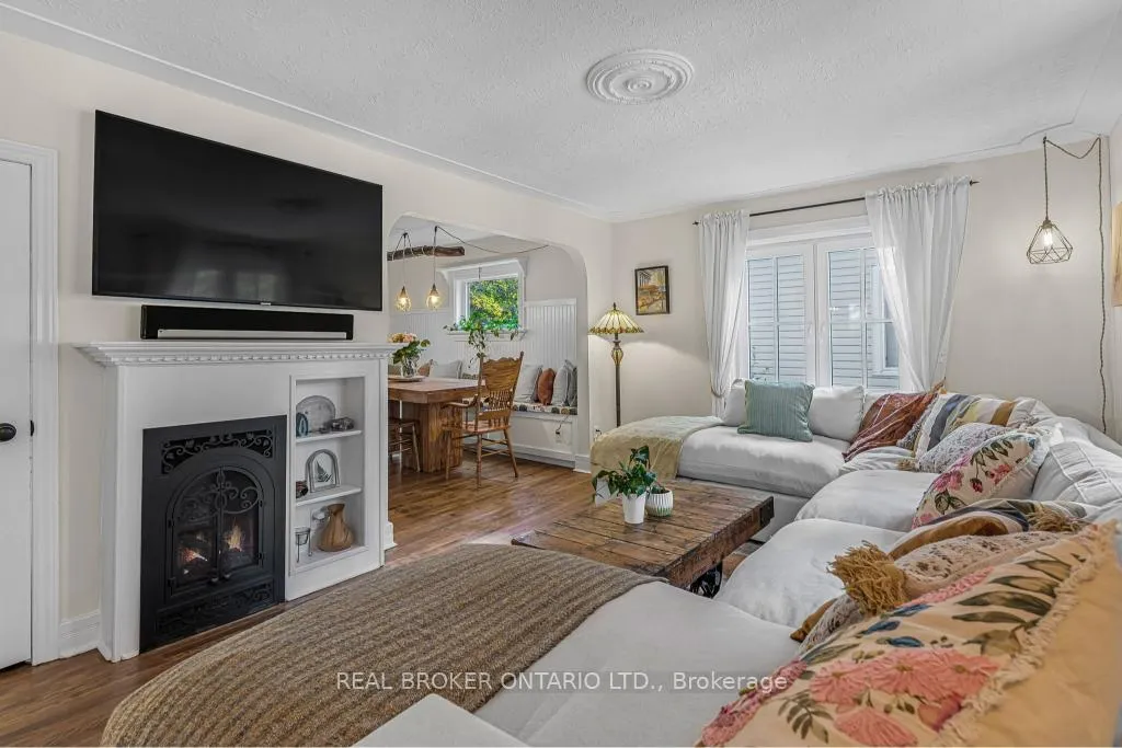 Photo 19 of 24 Robinson Street S, Grimsby, Grimsby East — HOMEH