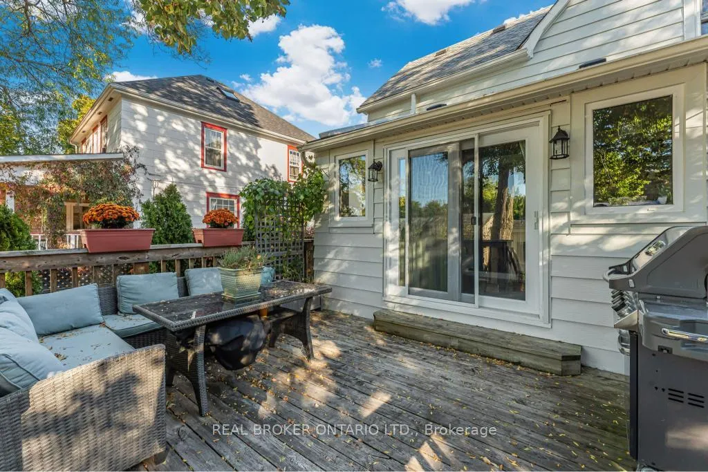Photo 44 of 24 Robinson Street S, Grimsby, Grimsby East — HOMEH